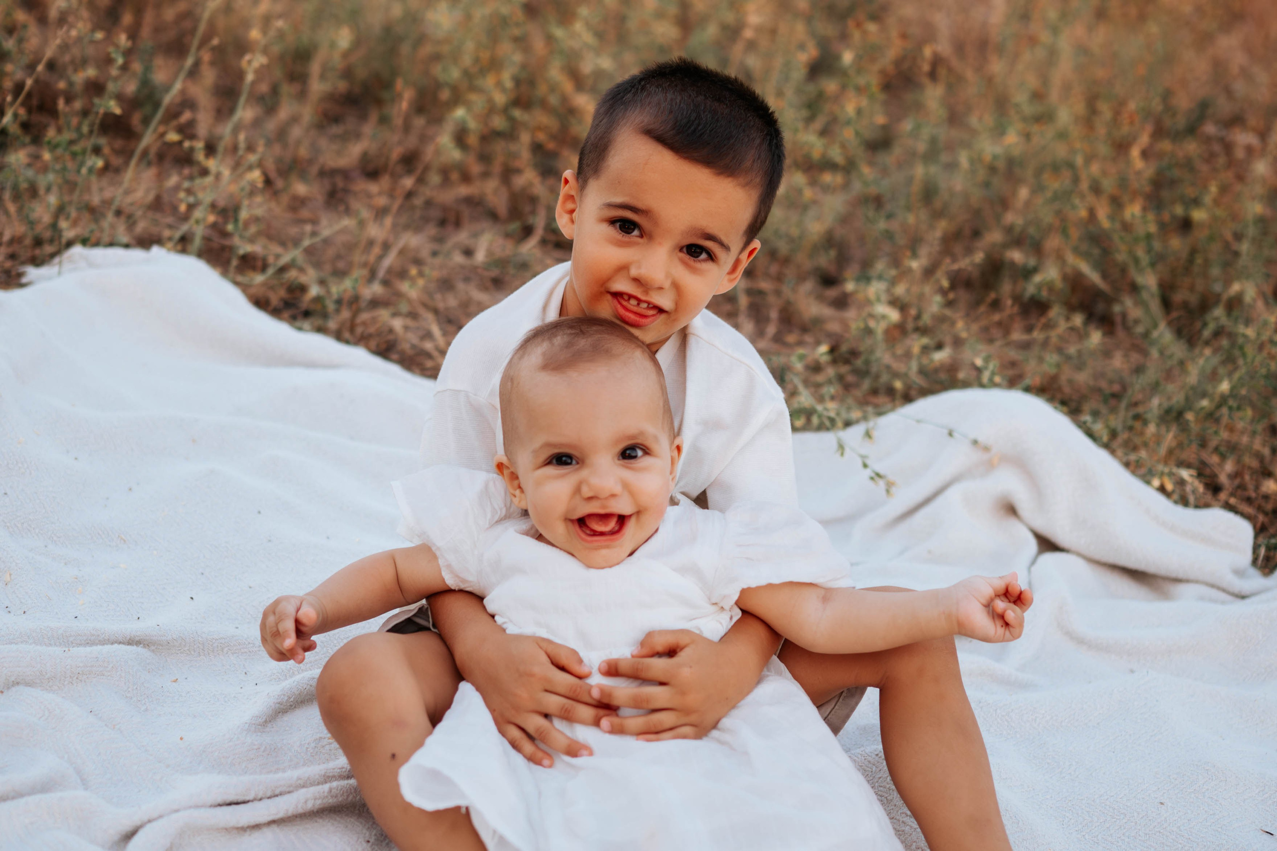 Bojana, Marko, Luka i Anika - porodično fotografisanje. Dečiji i porodični fotograf