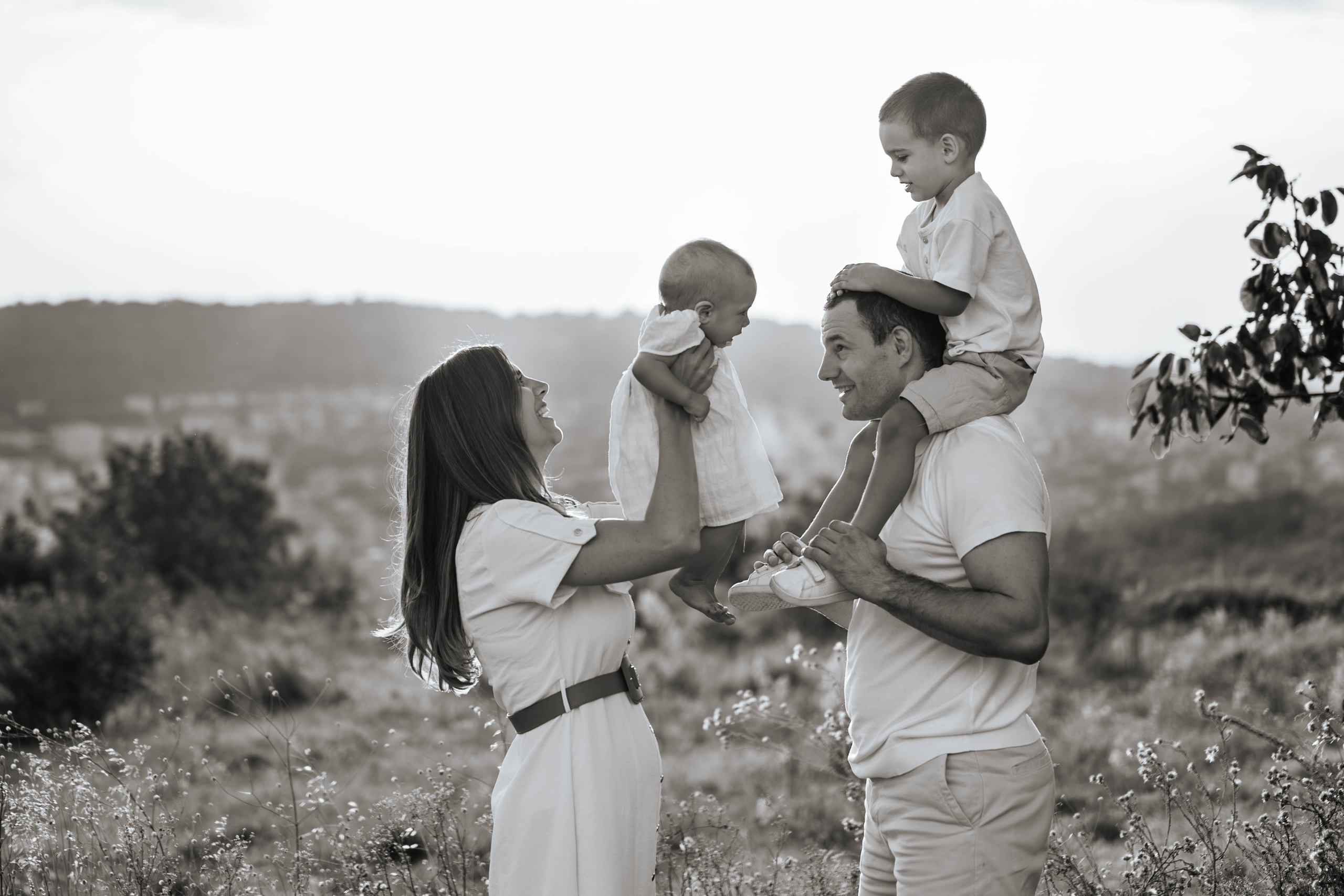 Bojana, Marko, Luka i Anika - porodično fotografisanje. Dečiji i porodični fotograf
