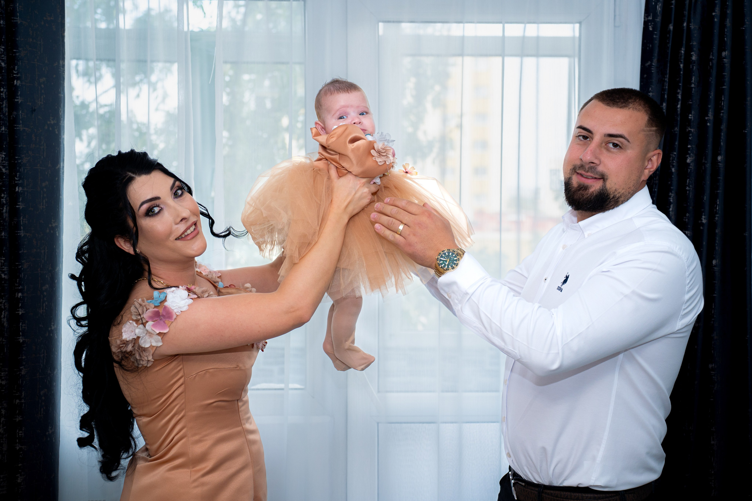 BOTEZ - PRIMUL ZÂMBET