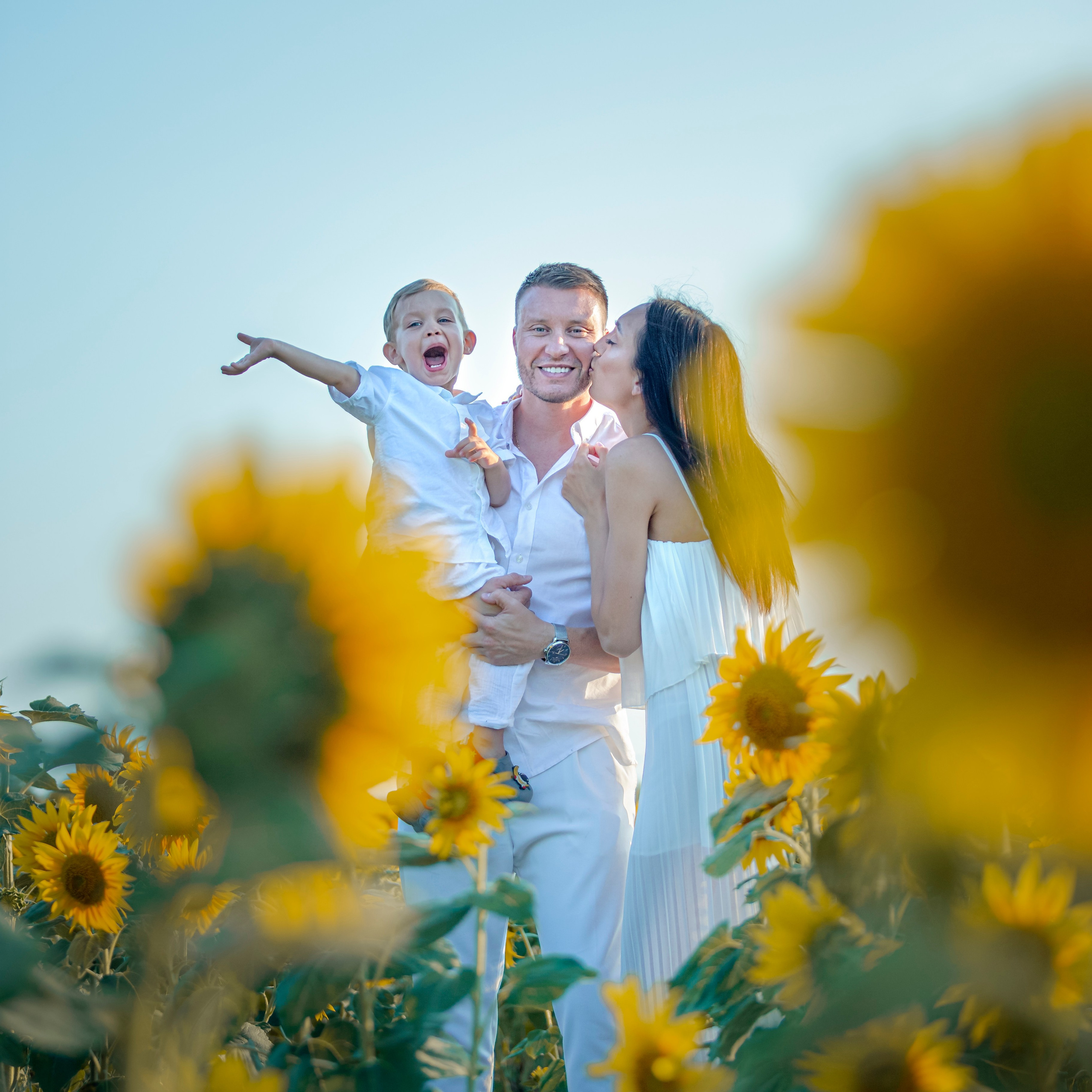 Семейни фотосесии. Фотограф Бургас. Фотосесии в студио и на открито, портрети, заснемане