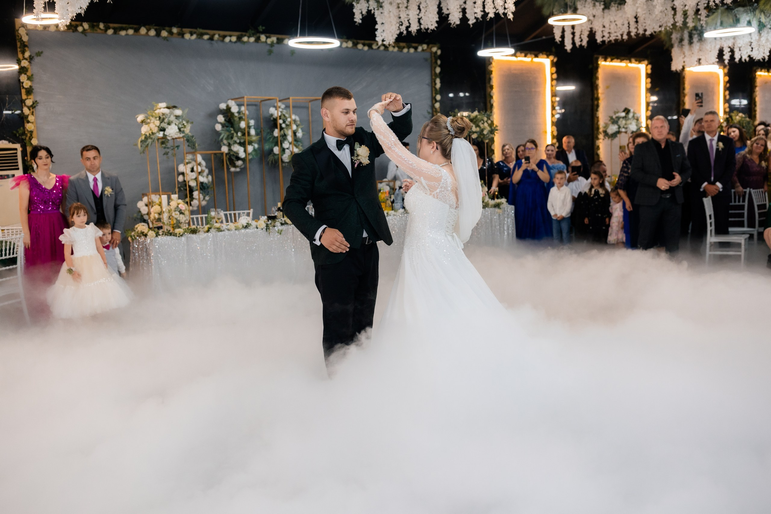 * fotograf stare civilă Siret* fotograf Bucovina* fotograf nuntă Suceava* fotograf Iași Botoșani* stare civilă tradițională* ie românească nuntă* AlinoFotoStudio* fotograf Andrei și Andreea- Alin Chirilă fotograf – stare civilă Siret, Suceava, Andrei și Andreea în ie tradițională, poveste spusă prin fotografiefotograf stare civilă Siret Suceava Alin Chirilă – miri îmbrăcați în costum tradițional bucovineanAlin Chirilă fotograf nuntă Siret Suceava – stare civilă autentică în Bucovina, emoții realefotograf Siret Suceava Alin Chirilă – Andrei și Andreea la starea civilă în ie tradiționalăstare civilă Siret fotograf Alin Chirilă – cadre naturale cu miri în costum popular din Bucovinafotograf nuntă Siret Suceava Alin Chirilă – povestitor prin fotografie, moment emoționant la starea civilăAlin Chirilă fotograf stare civilă Siret – iubire autentică surprinsă în stil documentarfotograf Bucovina Siret Alin Chirilă – stare civilă în ie tradițională, cadre pline de emoțieAlin Chirilă fotograf Suceava – Andrei și Andreea spun DA la starea civilă în Siretfotograf stare civilă Suceava Siret Alin Chirilă – poveste de iubire în stil tradițional românesc - Alin Chirilă fotograf profesionist, AlinoFotoStudio, fotograf evenimente Siret, Suceava County, Iași, Bacău County, Botoșani, Neamț County, fotograf nunți, botezuri, cununii civile, portrete și momente autentice surprinse elegant.- Alin Chirilă surprinde momente elegante de nuntă și evenimente speciale prin AlinoFotoStudio, fotograf disponibil în Siret, Suceava County, Iași, Bacău County, Botoșani și Neamț County, specializat în nunți, botezuri și cununii civile. - Alin Chirilă fotograf profesionist, AlinoFotoStudio, fotograf nuntă și evenimente în Siret, Suceava, Iași, Bacău, Botoșani și Piatra Neamț, fotograf nunți, botezuri, cununie civilă, ședințe foto, trash the dress, logodnă, familie, portrete și fotografii autentice. - AlinoFotoStudio by Alin Chirilă, fotograf evenimente premium în Suceava County, Iași County, Bacău County, Botoșani County și Neamț County, fotograf de familie, fotograf ceremonii religioase, petreceri și momente emoționante. - Alin Chirilă fotograf, povestitor prin fotografie, servicii foto profesionale pentru mireasă, mire, pregătiri nuntă, biserică, restaurant, valsul mirilor, tradiții românești și amintiri de neuitat în Moldova.