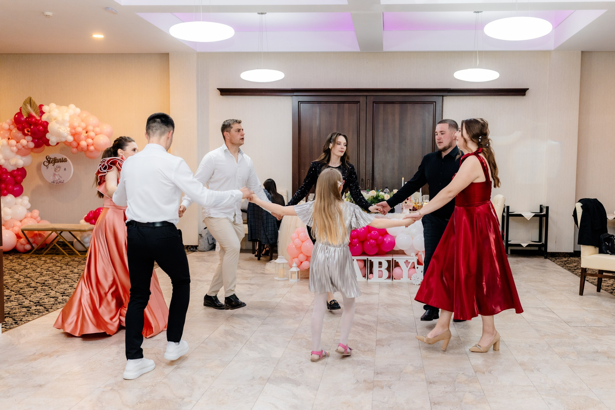 fotograf botez Miruna Parascheva, fotografie botez Botoșani, fotograf Alin Chirilă, amintiri botez, fotografii botez, botez Miruna Parascheva, fotograf copii, fotografie botez în Botoșani-alt="botez Miruna Parascheva, fotografie botez Alin Chirilă, amintiri botez, fotografii emoționante botez Botoșani"-- fotografii-botez-bebelus- amintiri-botez-micuț- moment-sfânt-crestinare- fotografie-emotionanta-botez- detalii-botez-bebelusi- parinti-fericiti-la-botez- fotograf-botez-profesionist- botez-in-biserica-ortodoxa- micuț-botezat-cu-emoție- zâmbete-și-lacrimi-la-botez- bebeluș-la-cristelniță- decor-botez-colorat- botez-cu-dragoste-și-credință- emotie-pura-la-botez- fotograf-botez-botosani- botez-iasi-suceava-fotograf- amintiri-nepretuite-botez