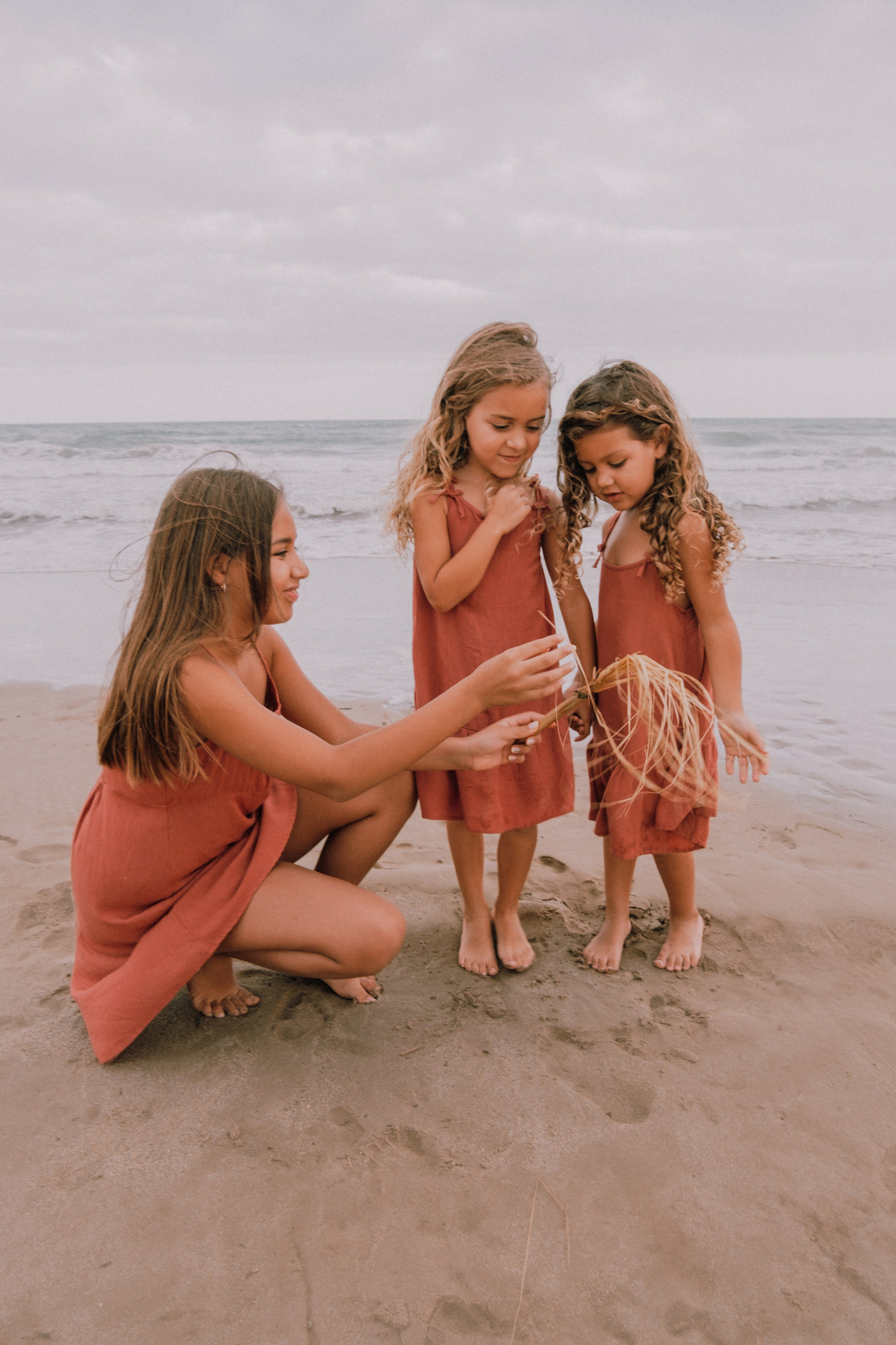 Семейная фотосессия на пляже. Профессиональная фотосъемка в Калафелле — Елена Медведева