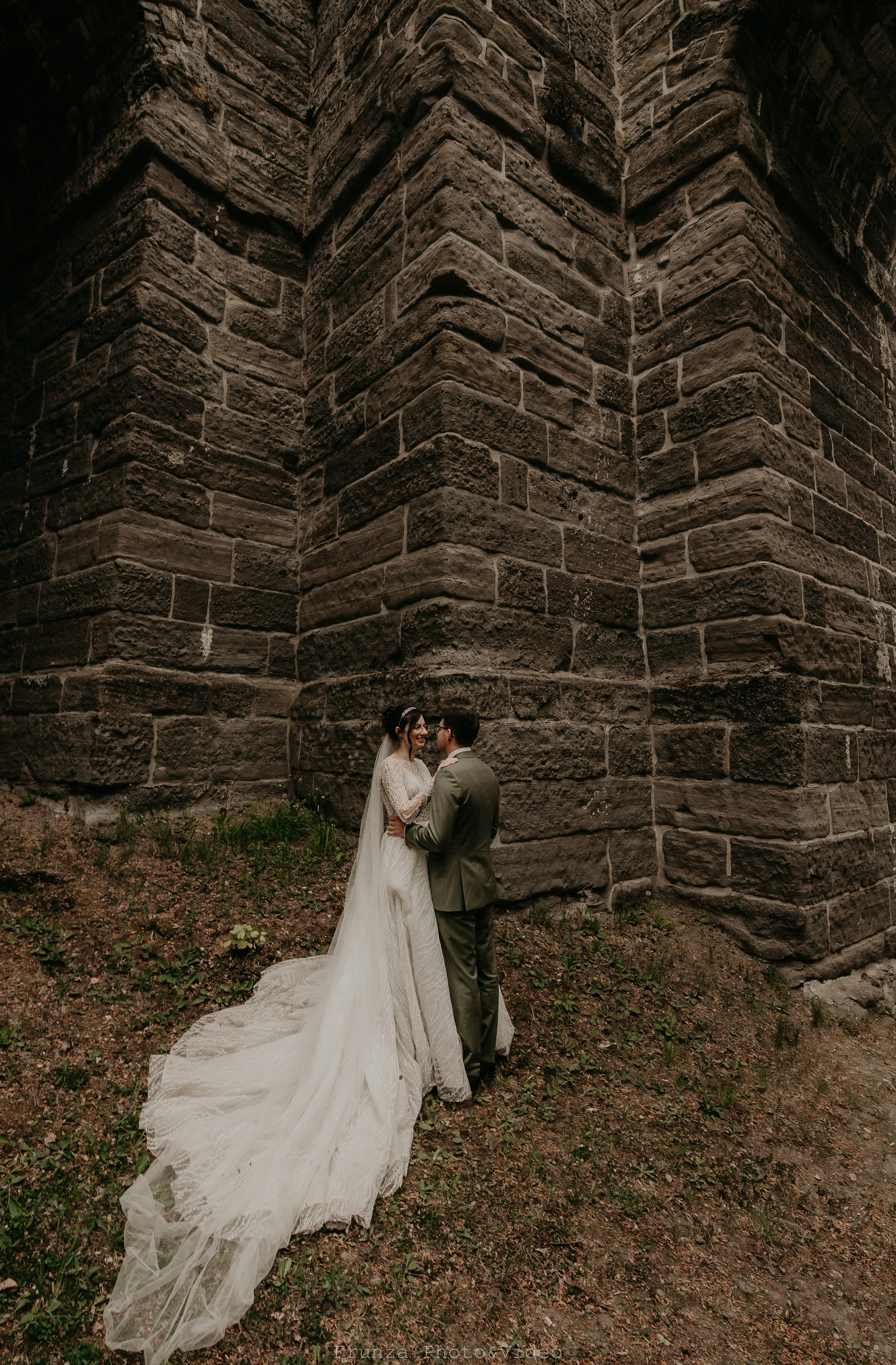 Diana & Cristian / Trash the dress. Foto / Video nunta Deva, Hunedoara
