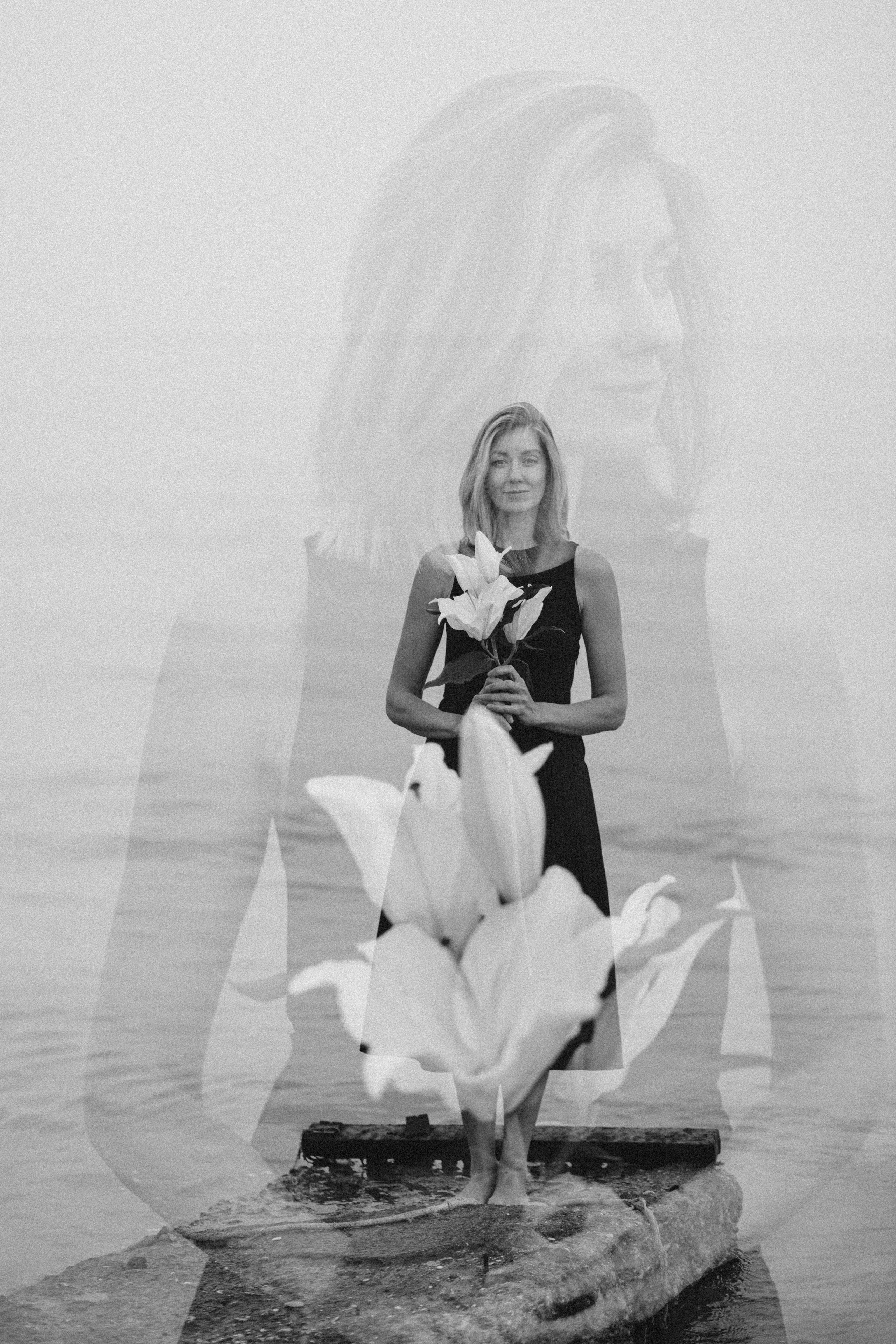 Катя с лилией. Фотограф Мила Ромашкина