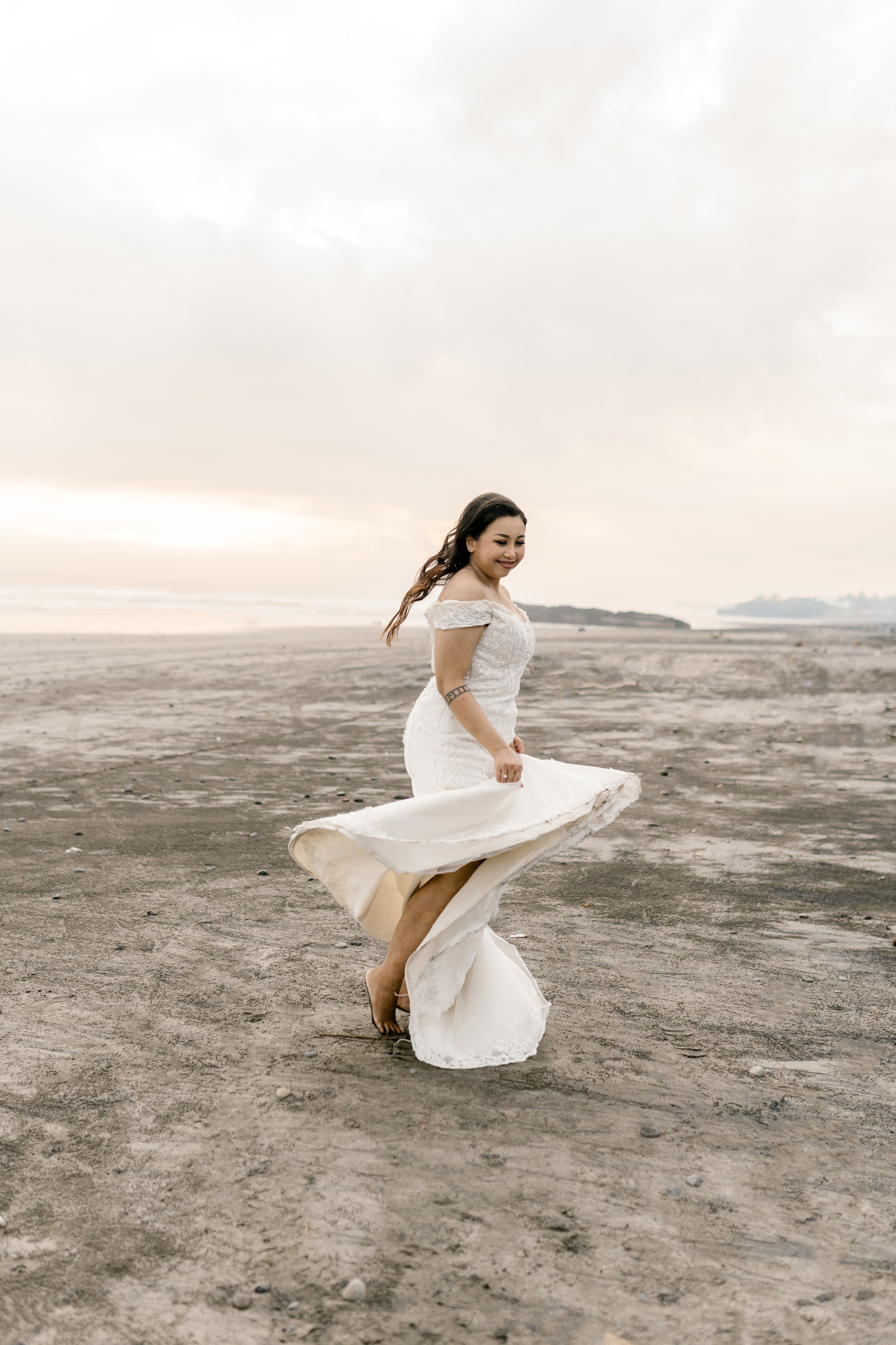 Honeymoon Photoshoot in Bali. Female Photographer in Bali