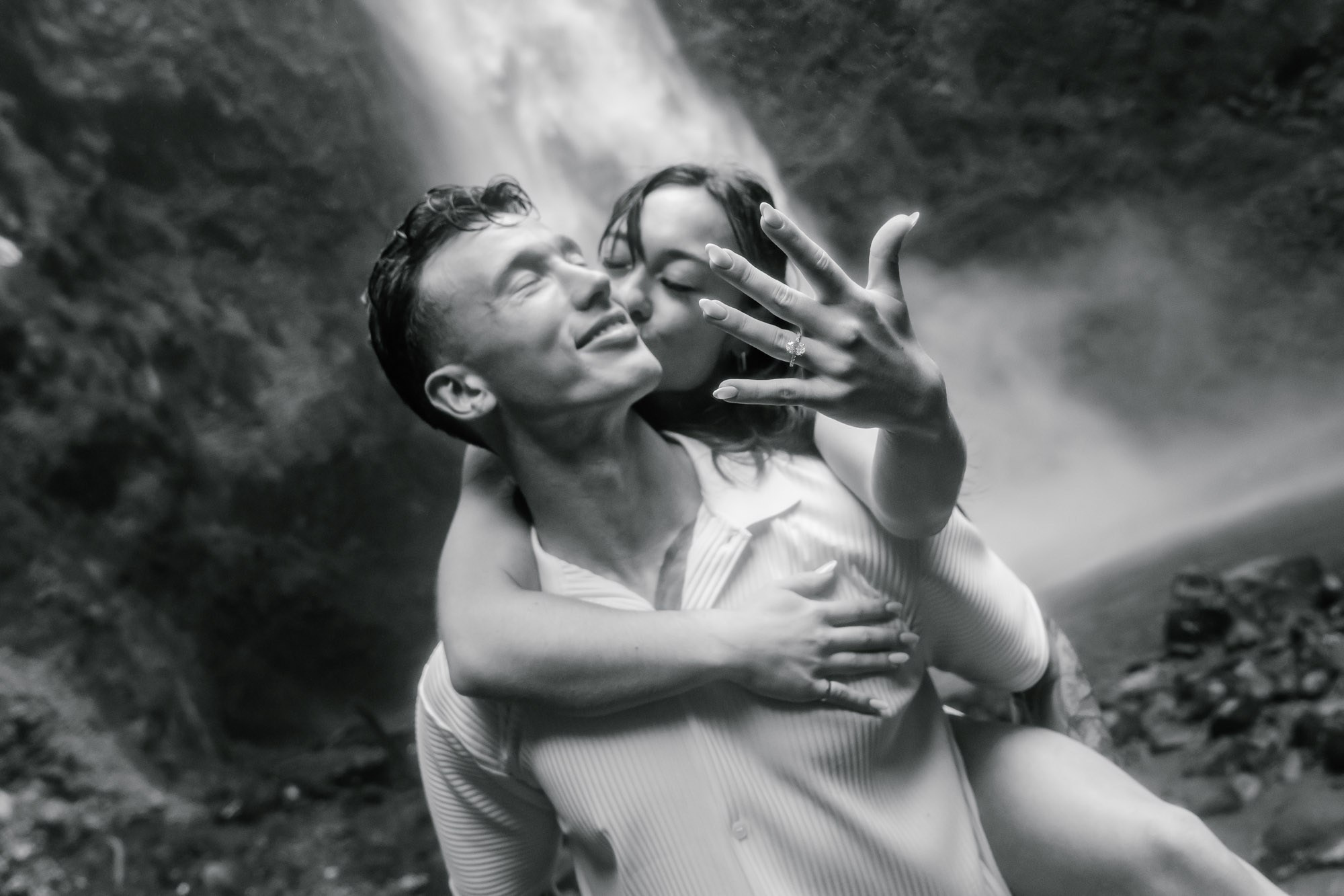 Marriage Proposal. Female Photographer in Bali
