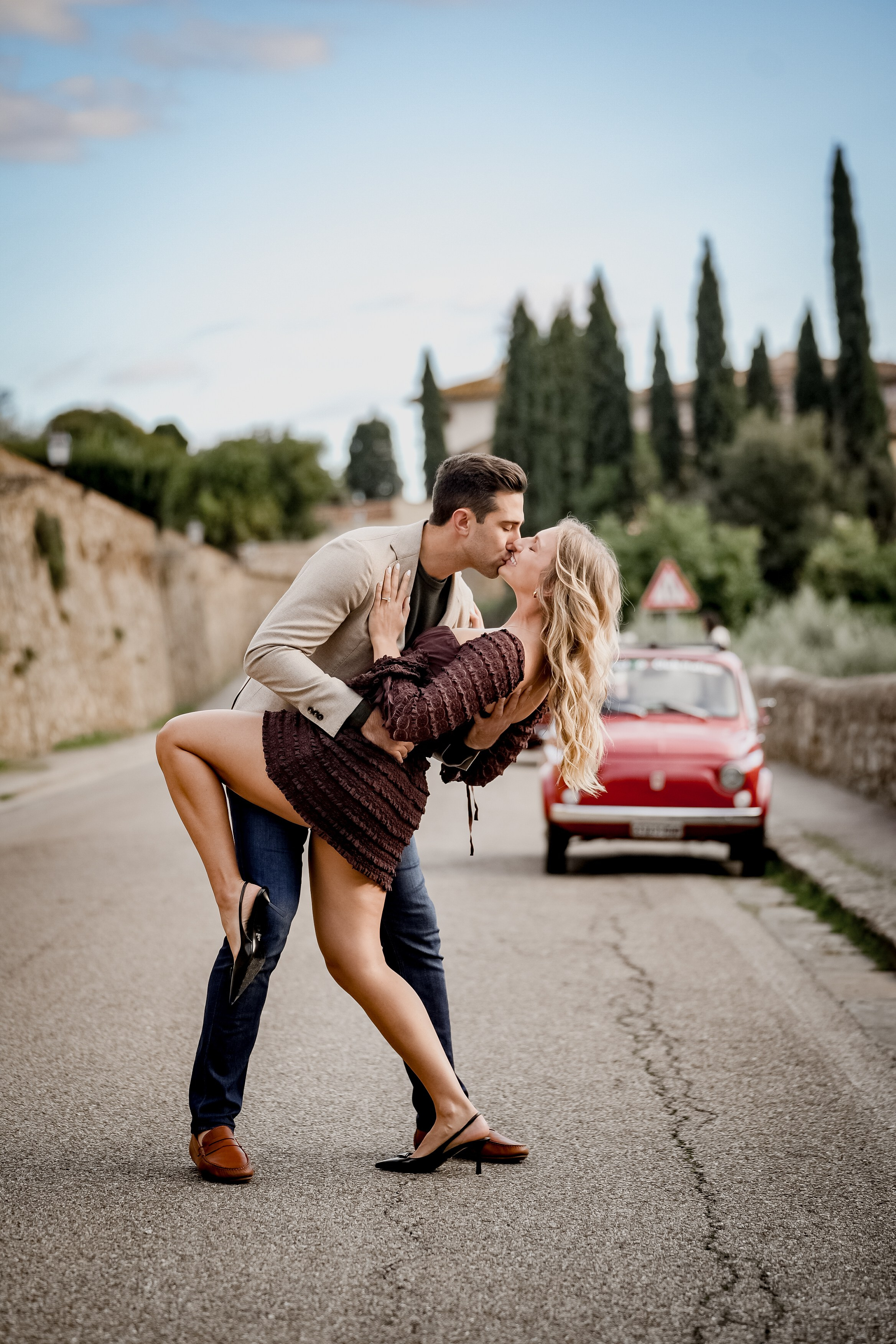Photoshoot with Fiat 500 & Retro Cars. Wedding Photographer in Italy