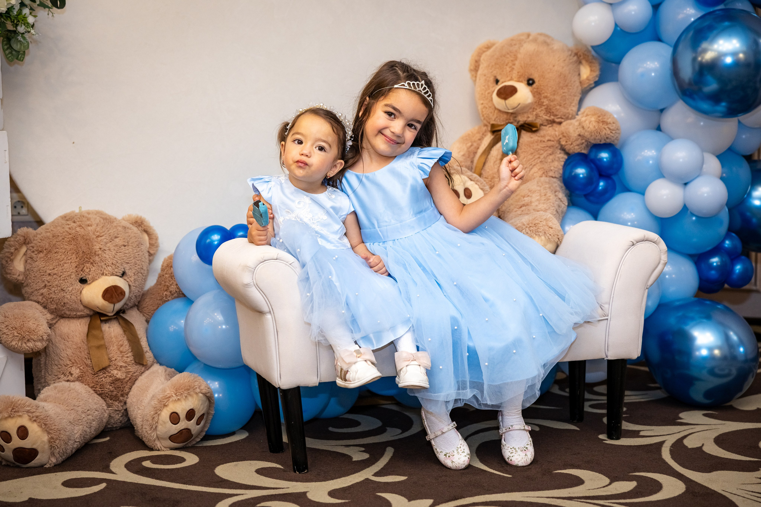 Andrei Sebastian. Moments By Gub