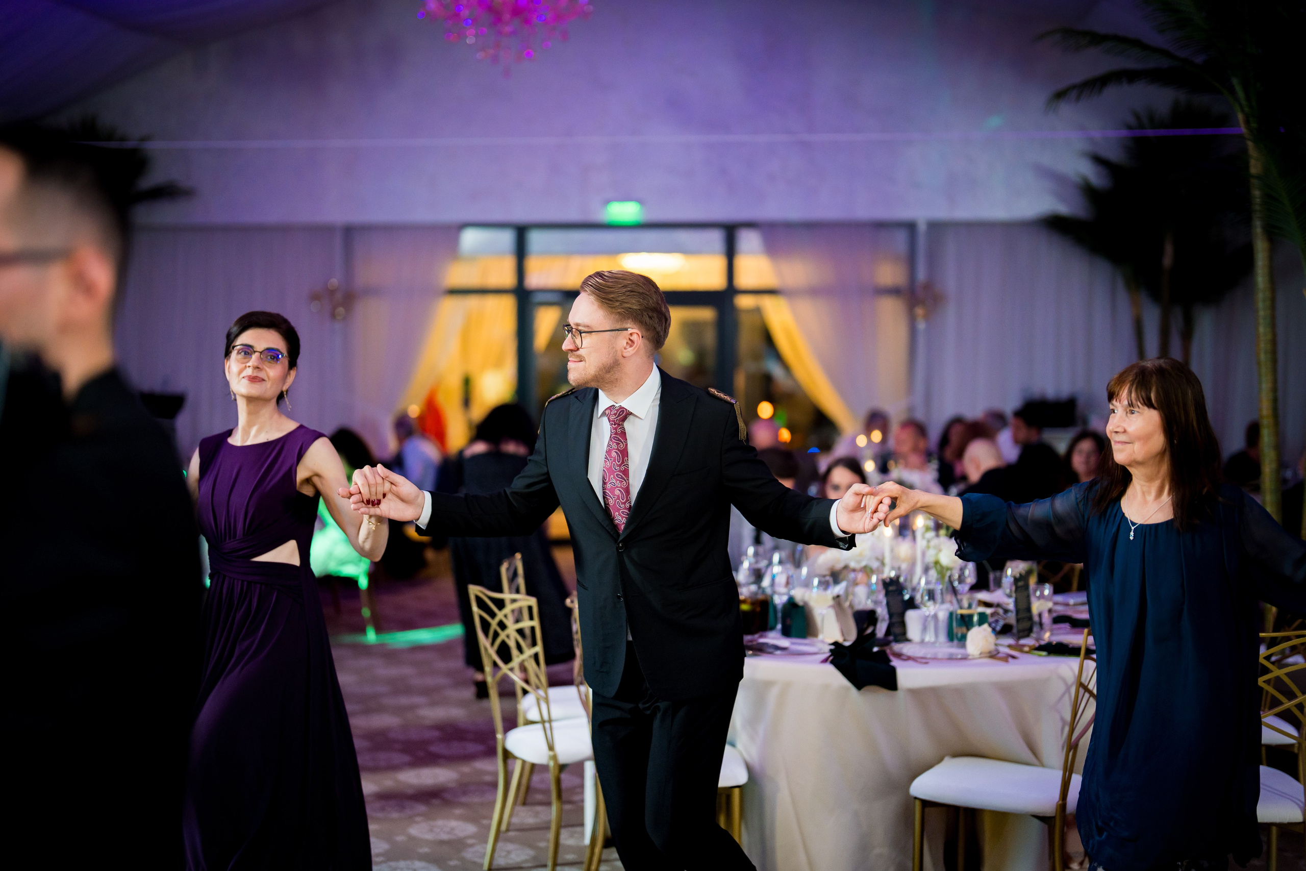 PARTY. Gabriel Florea — Fotograf nuntă București