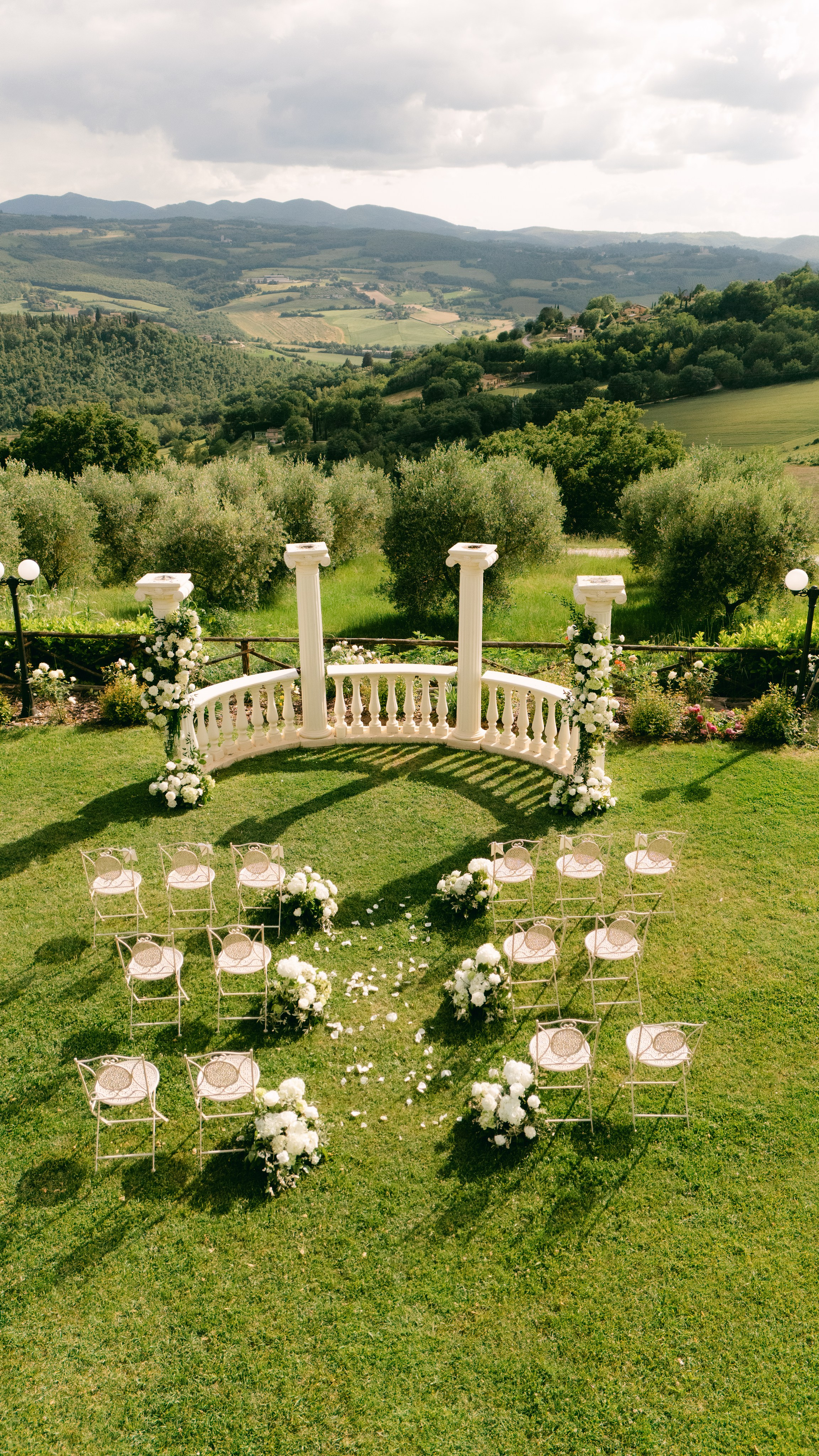 Elisa and John. Sara Luca Wedding Photographer in Italy and Europe