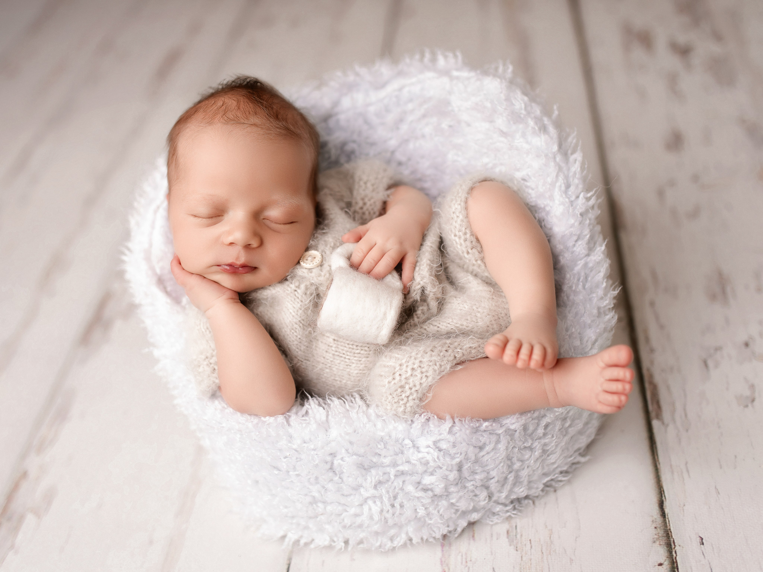 Esu Aleksandra naujagimių ir kudikių fotografė iš Vilniaus