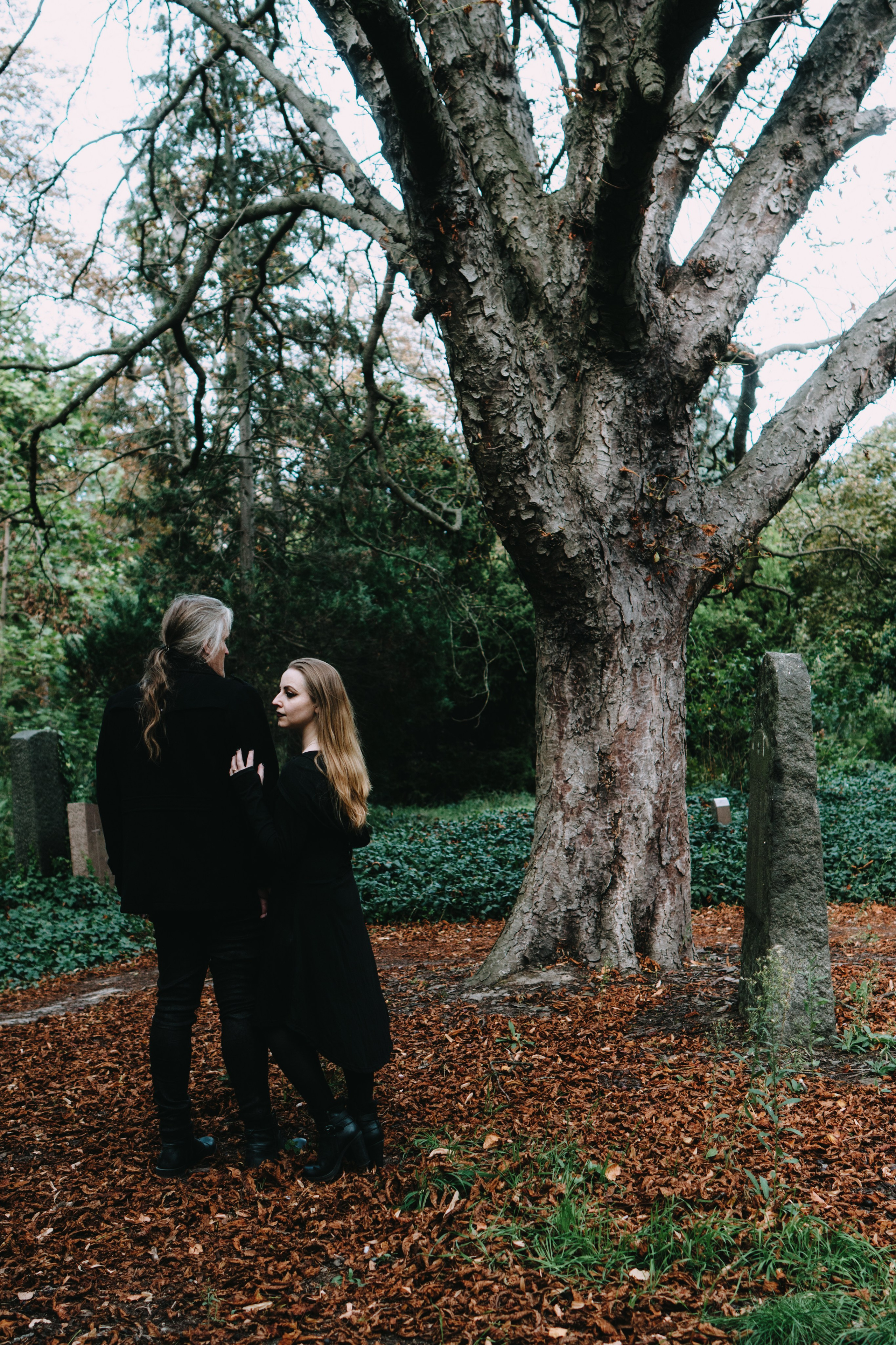 Maria and Eric. Главное меню