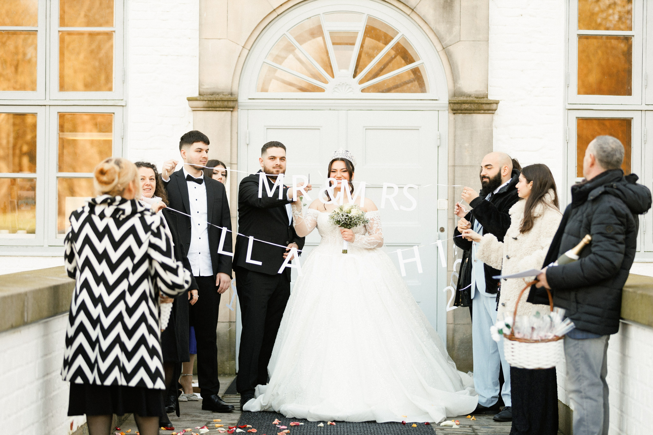 Winterhochzeit im Schloss Ahrensburg | Märchenhafte Romantik in Schleswig-Holstein. Hochzeitsfotograf und Hochzeitsvideograf aus Hamburg | Roka21Film