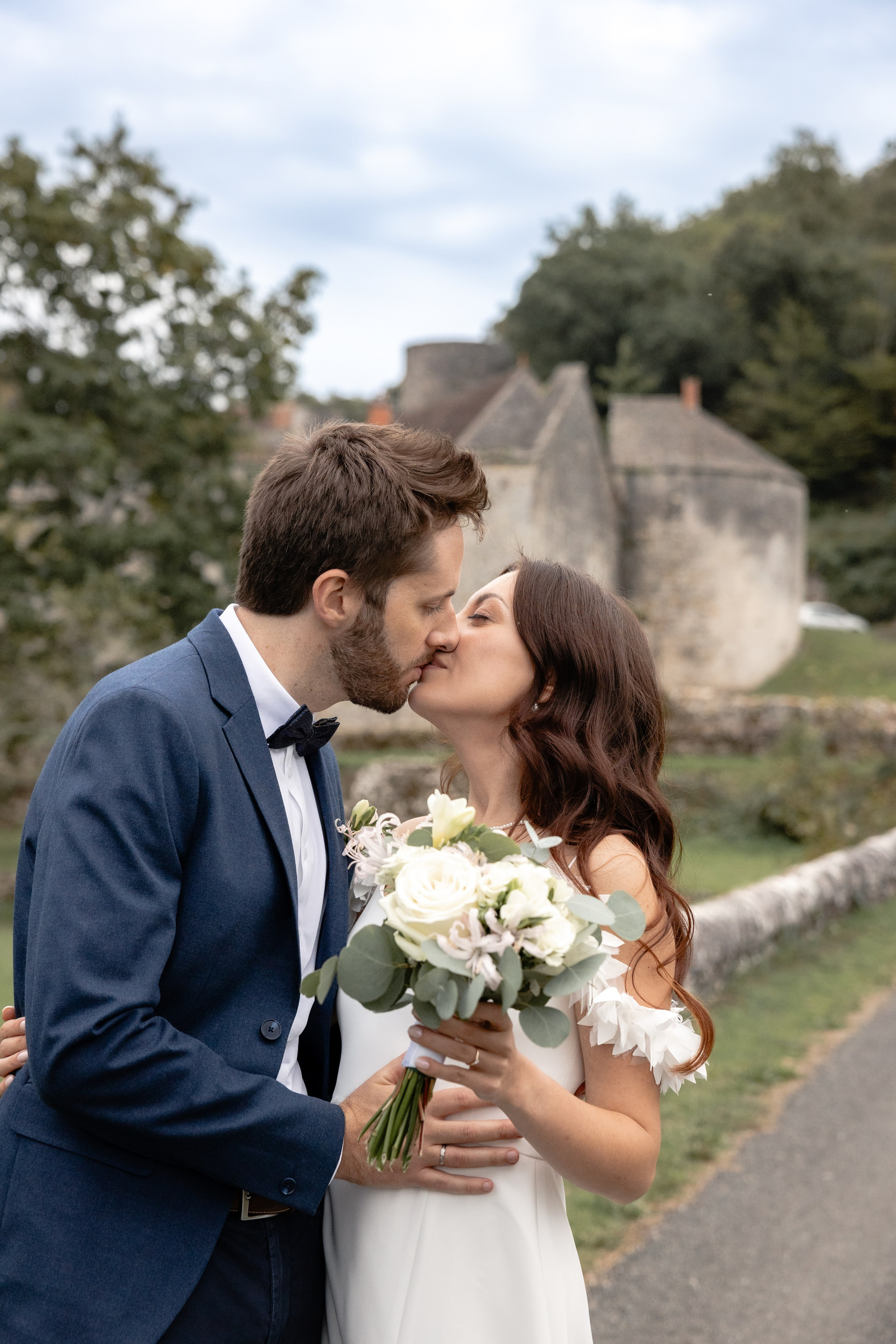 Château Elopement in the Lot — Cénevières | Southwest France. Eugénie Smirnova — Wedding & Elopement Photographer in Southwest France
