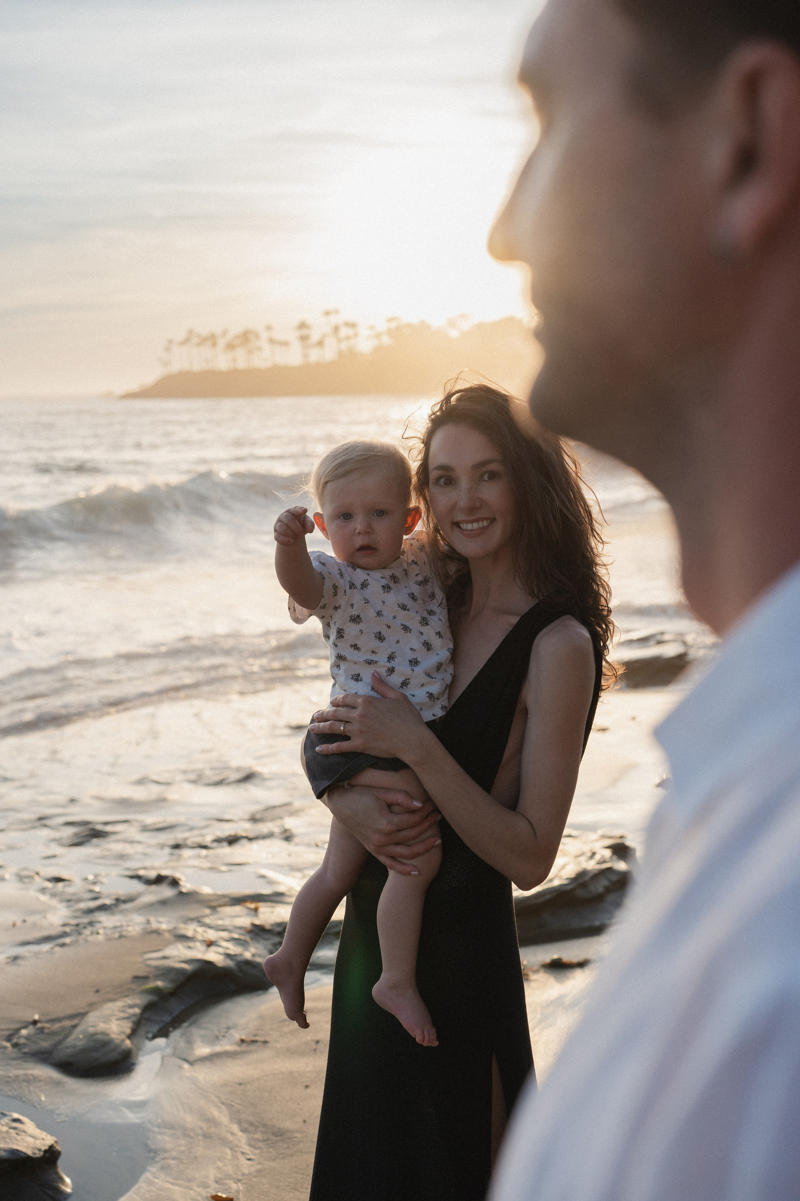Little baby girl Keira. Family beach shoot. Portrait, family, maternity & wedding photography & videography in SoCal Kseni Vibe