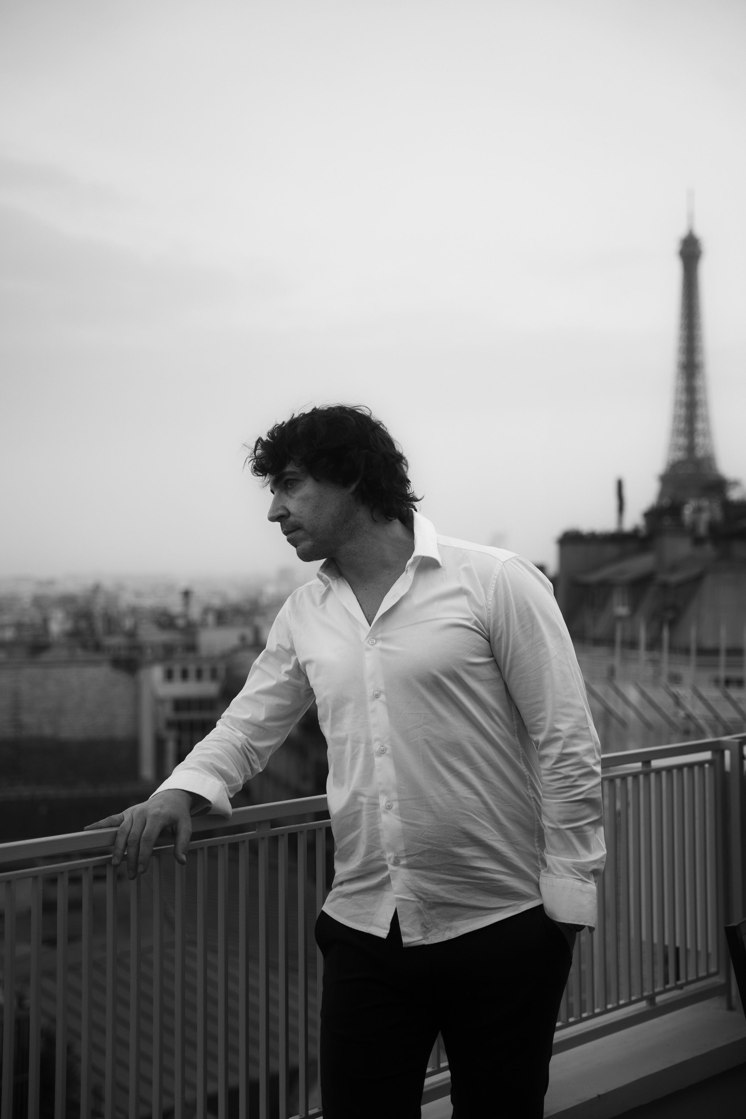 Ekaterina & Emanuele at Hôtel de Sers. Paris photographer — Polina Osipova