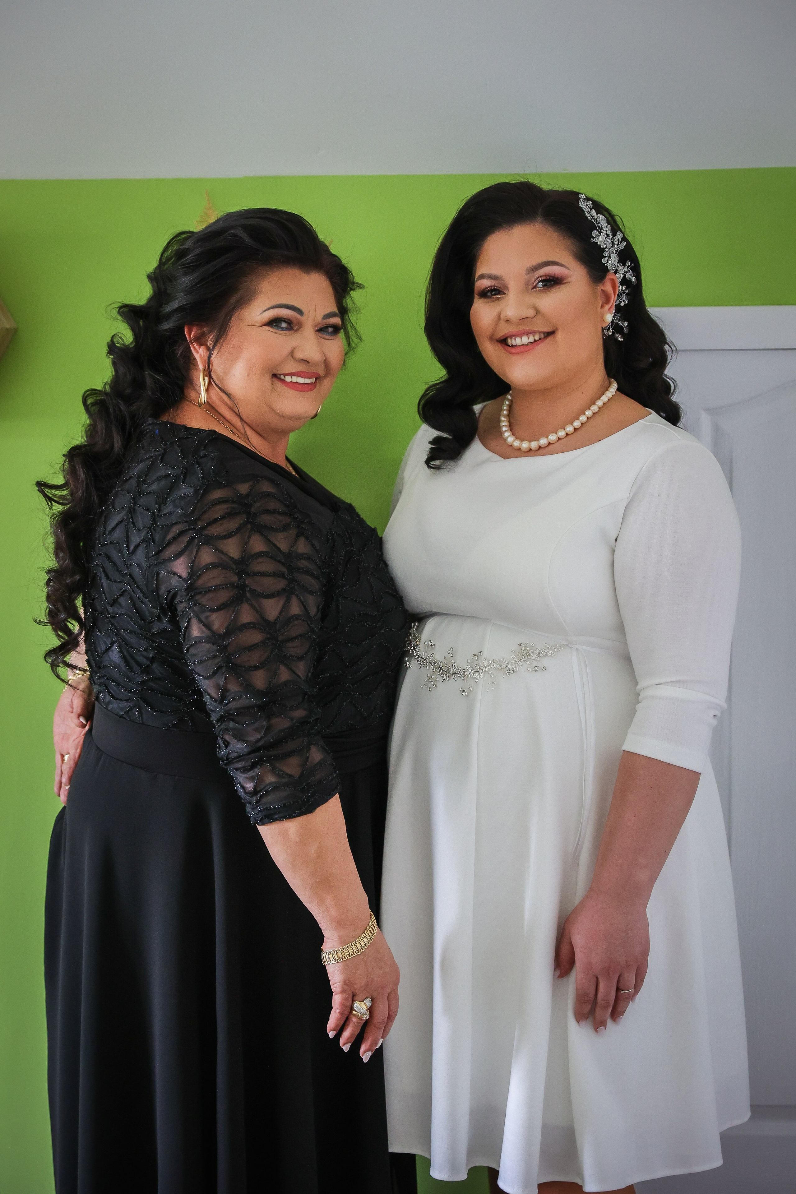 Andreea & Radu — simplu, autentic, al lor. Rares Bucur is a professional wedding photographer based in Cluj-Napoca, Romania, specializing in wedding photography