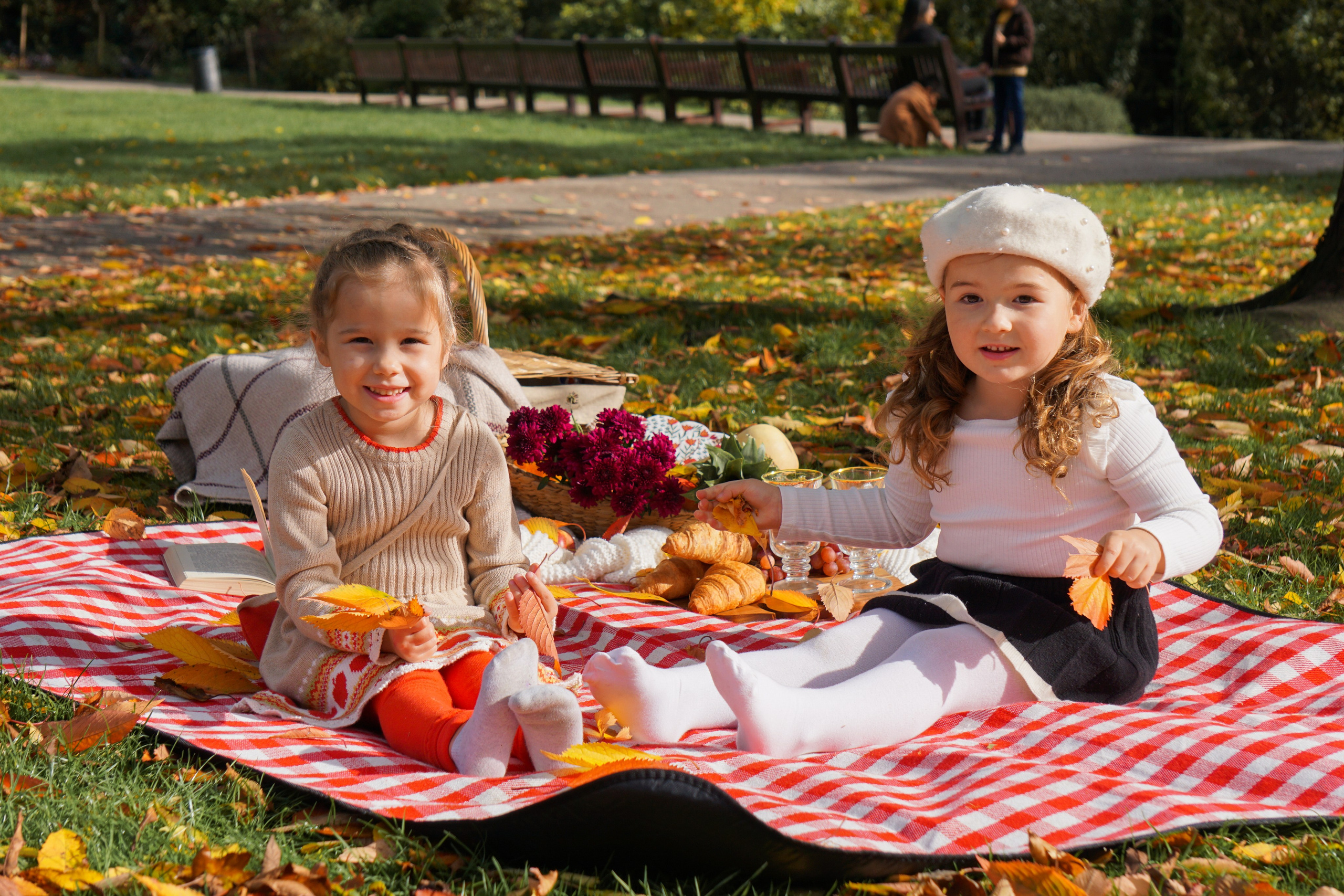 Families. PHOTOGRAPHER IN LONDON