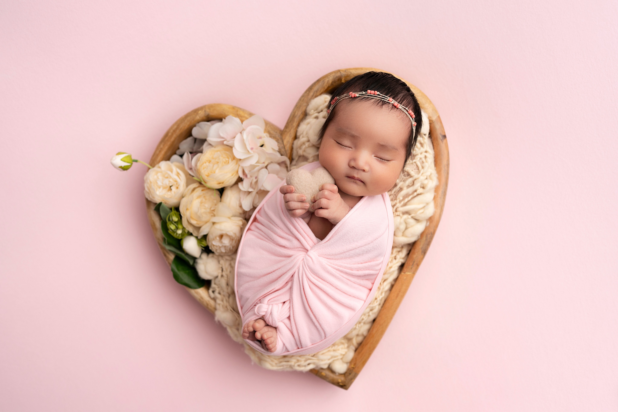 NEWBORN PHOTOGRAPHY. Newborn, Sitter and Cake Smash Photographer in Doha, Qatar