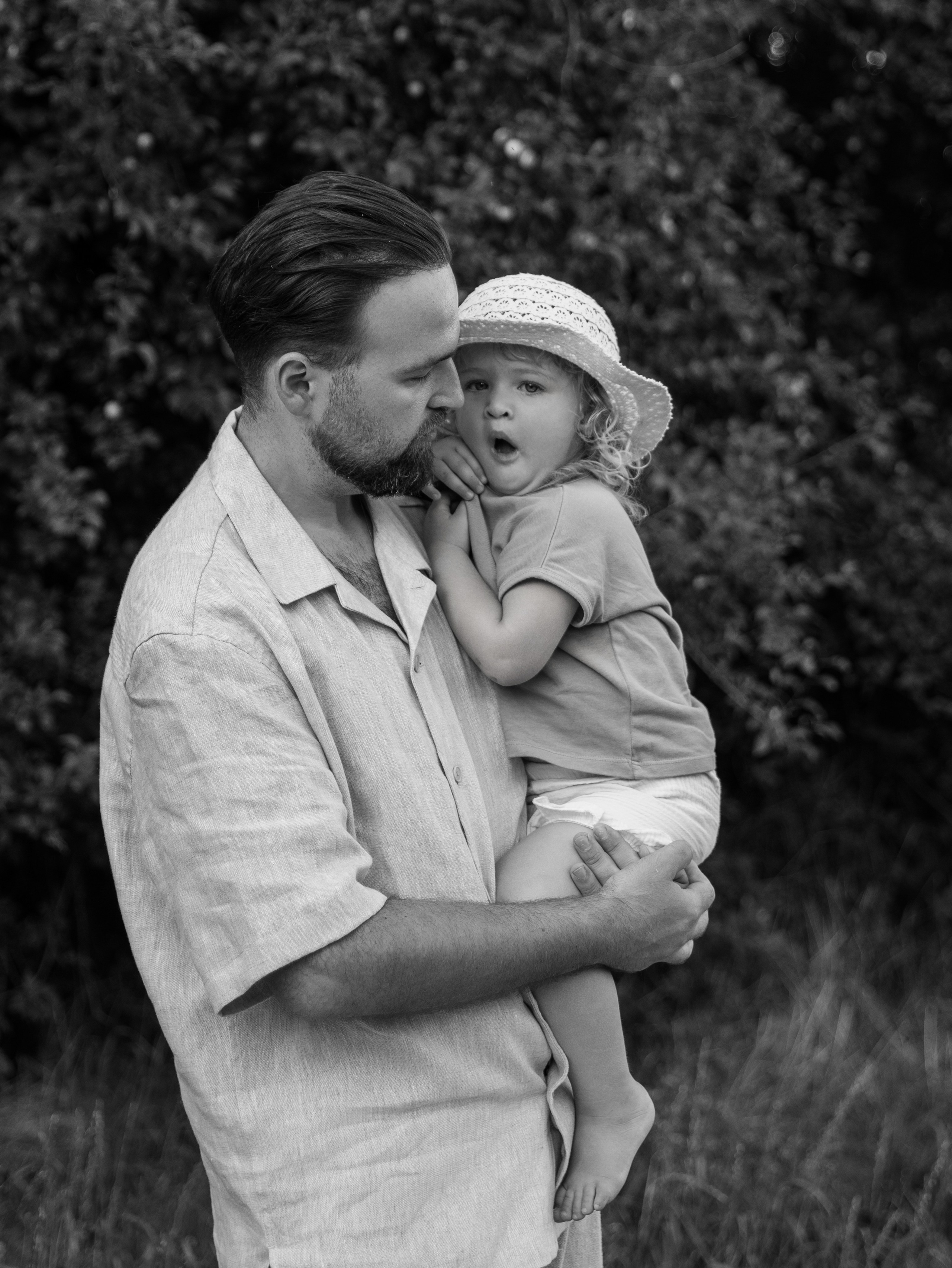 Family (Outdoor). Wedding Photographer