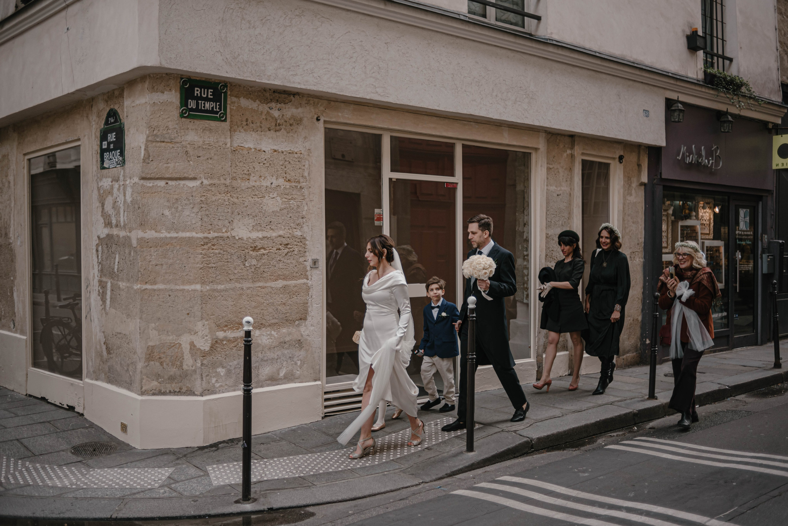 Камерная свадьба в Марэ, Париж | Ksenia Marchand. Ksenia Marchand/ Lifestyle photographer in Paris