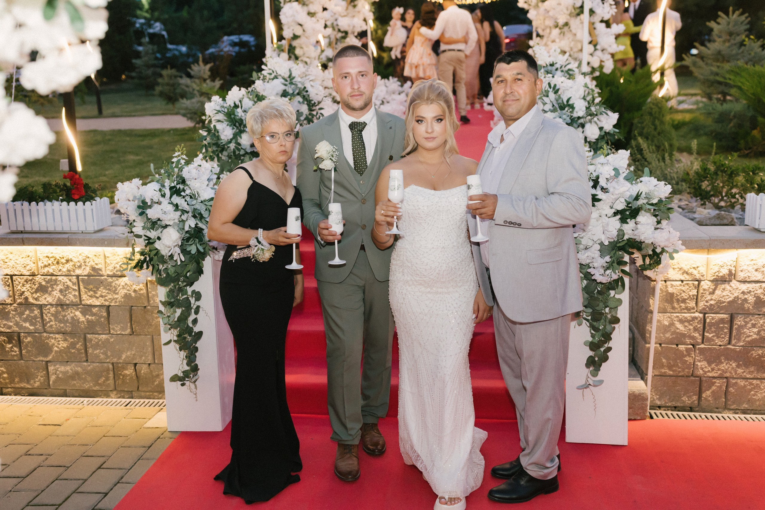 - mireasă Lavinia pregătire casa părintească Hârlău- mire Mihai pregătire Flămânzi cavalerii de onoare- fotograf nuntă Casa Jorovlea- ședință foto miri Mihai și Lavinia- nuntă elegantă Casa Jorovlea- fotografie de nuntă naturală România- domnișoare de onoare pregătire mireasă- emoții nuntă biserică- dansul mirilor Casa Jorovlea* fotograf profesionist nuntă Botoșani Iași* fotografie documentară de nuntă- familie și prieteni la nuntă- nași Mihai și Nicoleta nuntă- portret mireasă în lumină naturală- petrecere nuntă Casa Jorovlea- Nuntă Mihai și Lavinia – momente emoționante din ziua nunții, pregătirile mirilor în Hârlău și Flămânzi, ceremonia religioasă și ședința foto realizată de  AlinoFotoStudio -  Mireasa Lavinia în timpul pregătirilor la Hârlău-  Mihai pregătit de cavalerii de onoare în Flămânzi - Ceremonia religioasă a mirilor Mihai și Lavinia-Ședință foto romantică de nuntă Mihai și Lavinia - Dansul mirilor la petrecerea de nuntă -  fotograf nuntă Iași-  fotograf nuntă Botoșani- wedding photography Romania- AlinoFotoStudio - AlinoFotoStudio - Alin Chirilă fotograf - fotograf Botoșani - fotograf Iași - fotograf Hârlău - fotograf Bacău - fotograf Suceava - fotograf București - fotograf Neamț - servicii foto video - fotograf evenimente - fotograf nuntă - fotograf botez - wedding photographer Romania - ședință foto nuntă - fotografie de eveniment - wedding photography - fotografie profesională - fotograf profesionist România- povestitor prin fotografie, servicii foto - video -profesionale