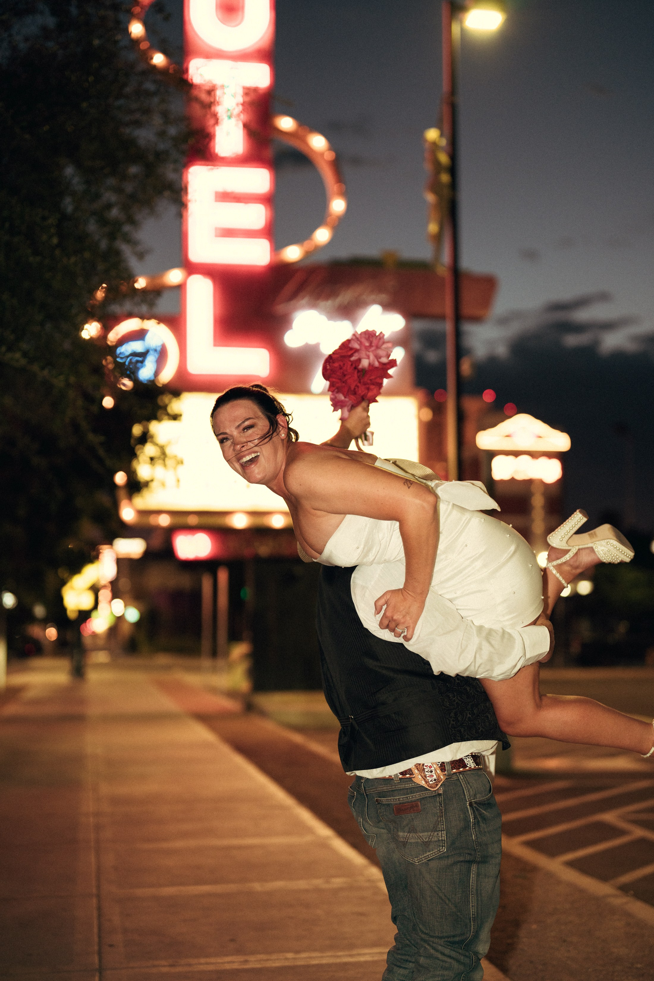 Jaye&Richie. Wedding & elopement photographer Viktoriya Kravtsov. Las Vegas