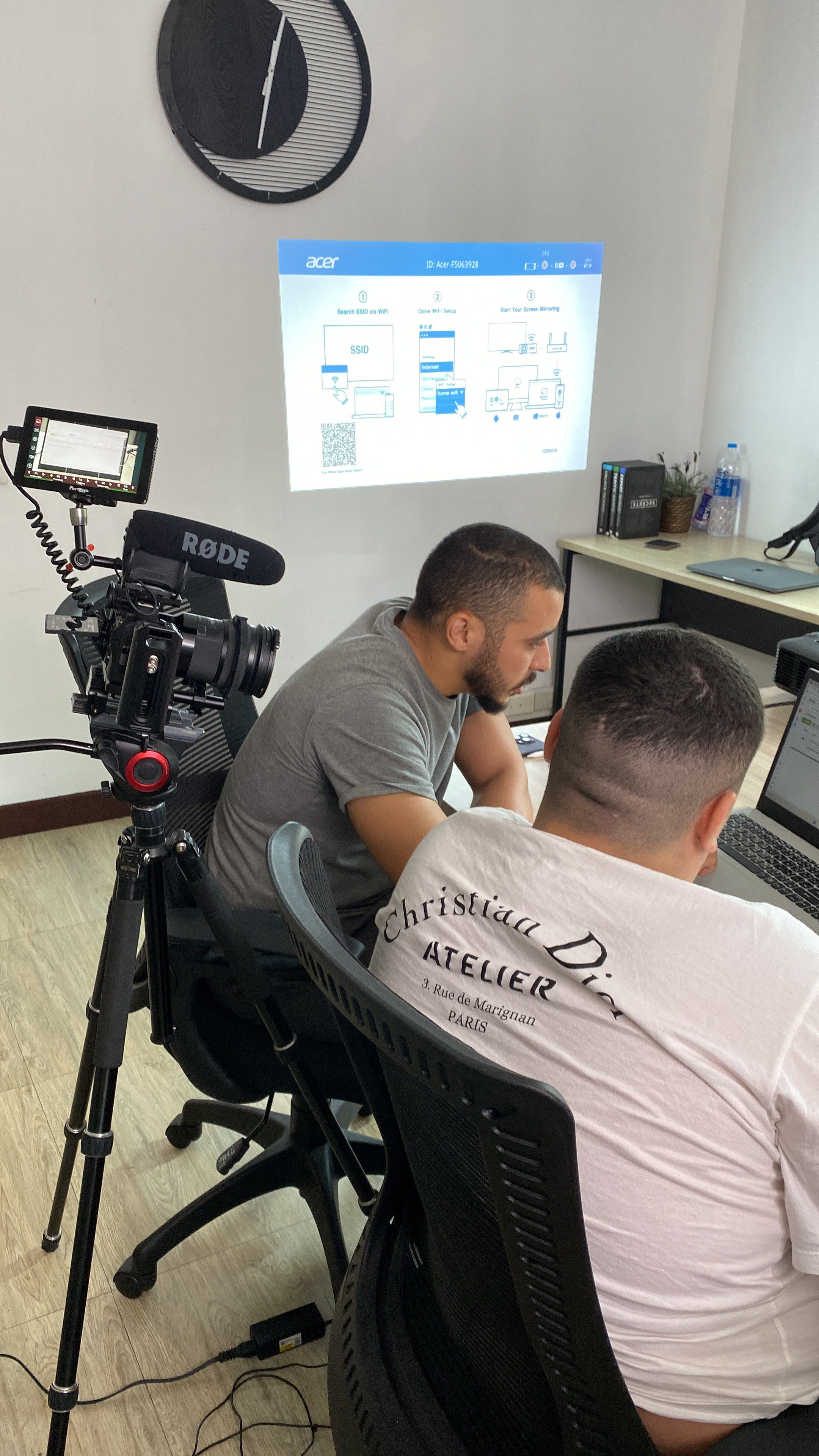 Предложения. Брахим — фотограф