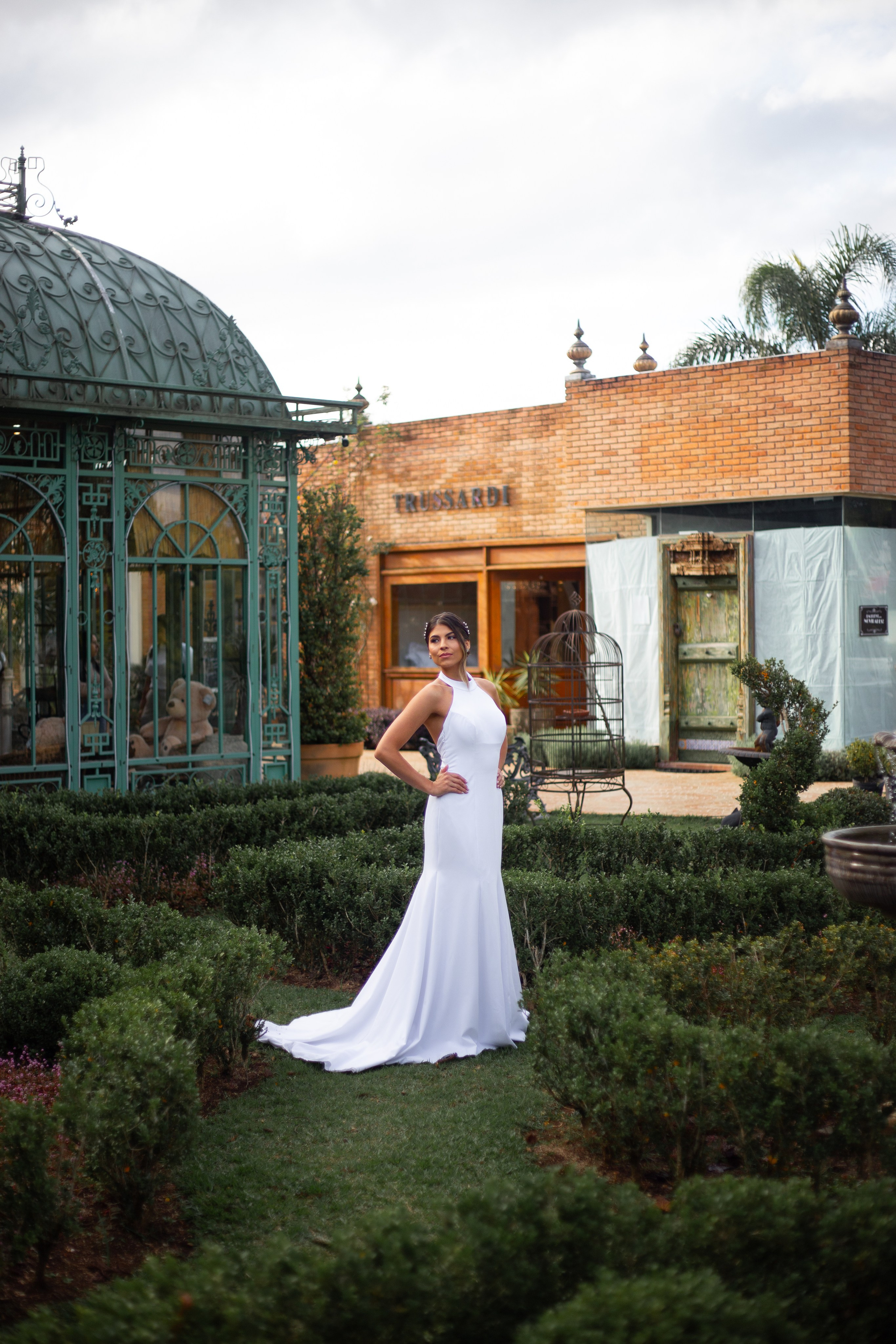 Editorial Noiva (Lírio)