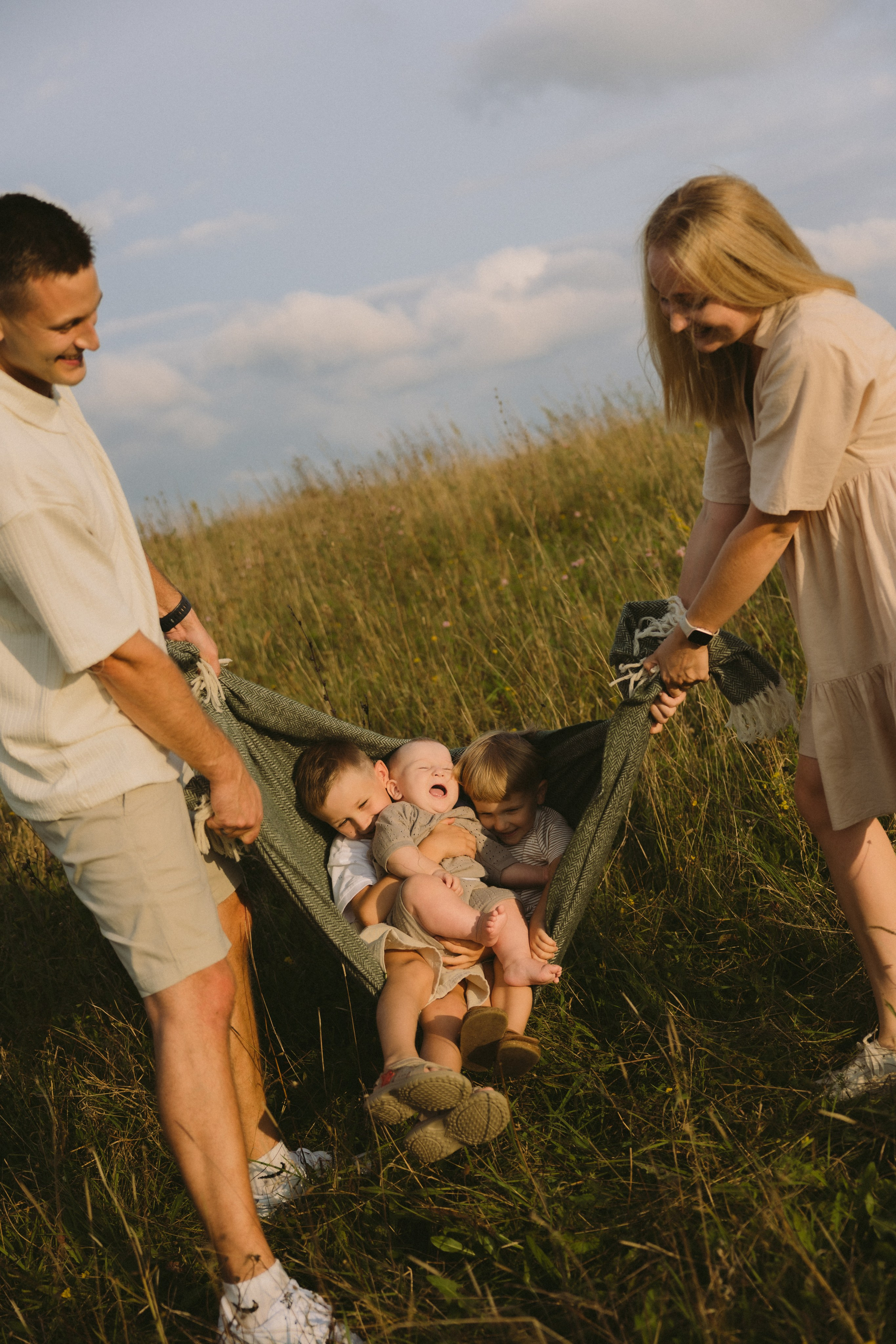 Simonos ir Mariaus šeima | PIEVA. Vestuvių ir šeimų fotografė Lena Bondarenko / belove photo