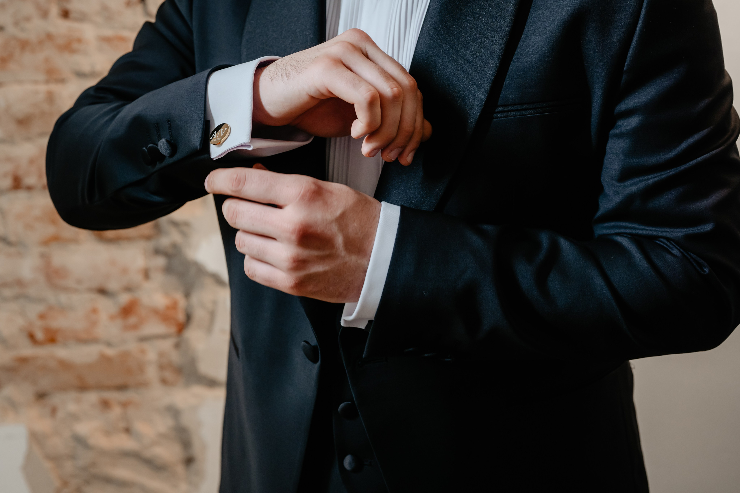 Nunta Alexandra si Viorel — Jubile Ballroom — Pregatiri si Biserica. Ana Maria Dragan Fotograf Evenimente