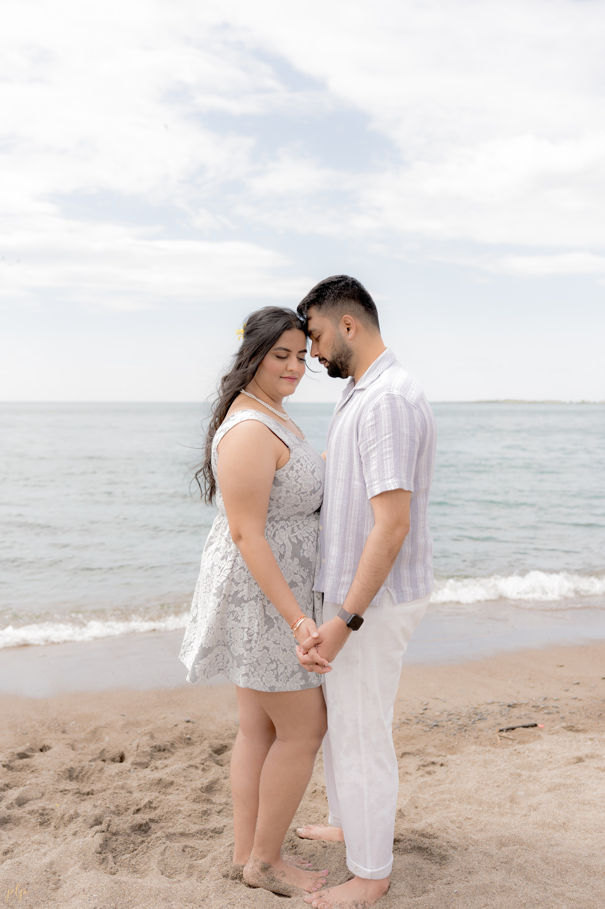 Dhairya and Krupali. Wedding Photographers and Filmmakers