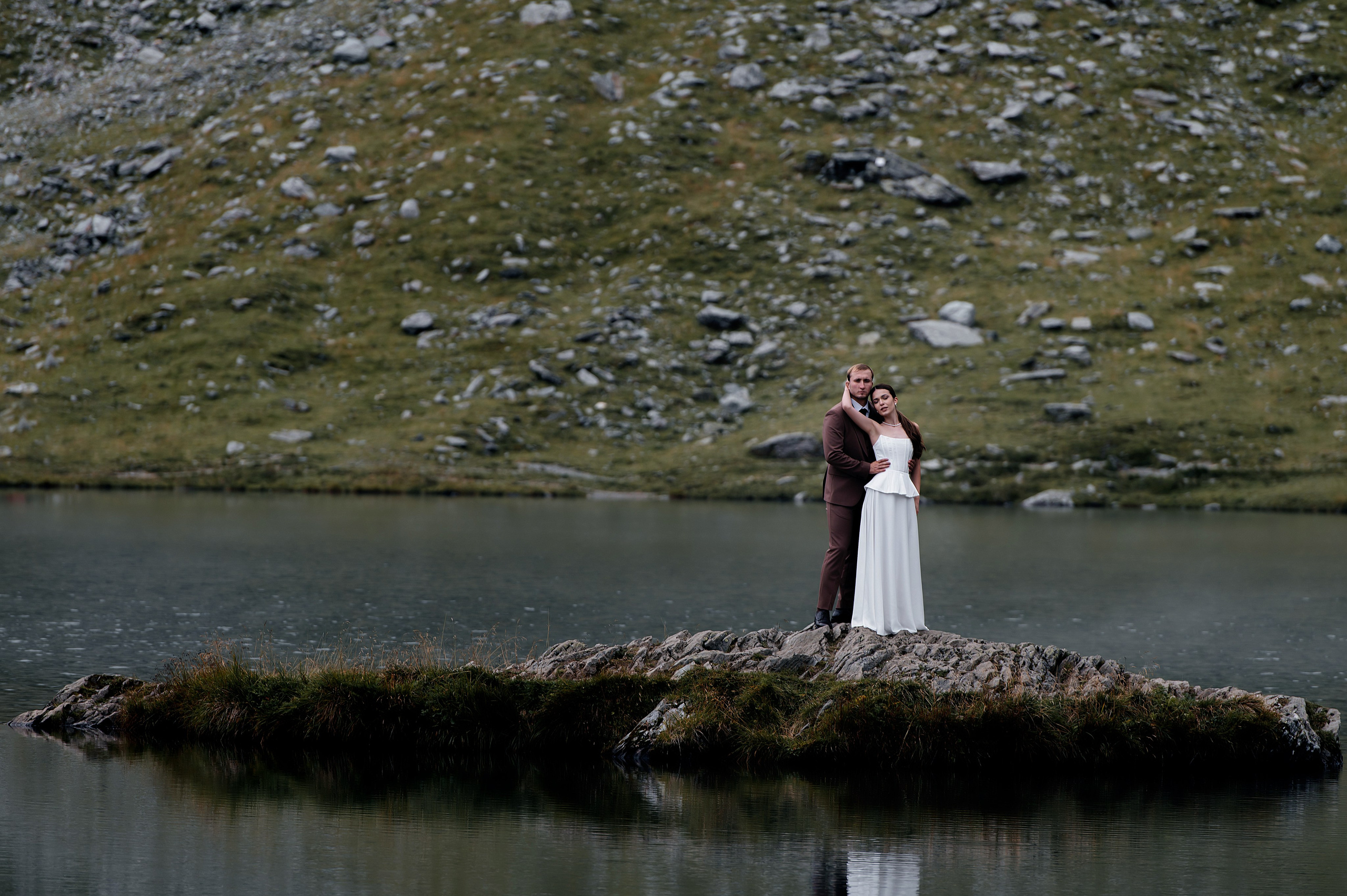 Lacul Bâlea, România. Victoria & Grigorie. Wedding photographer from Moldova Alexey Chipchiu