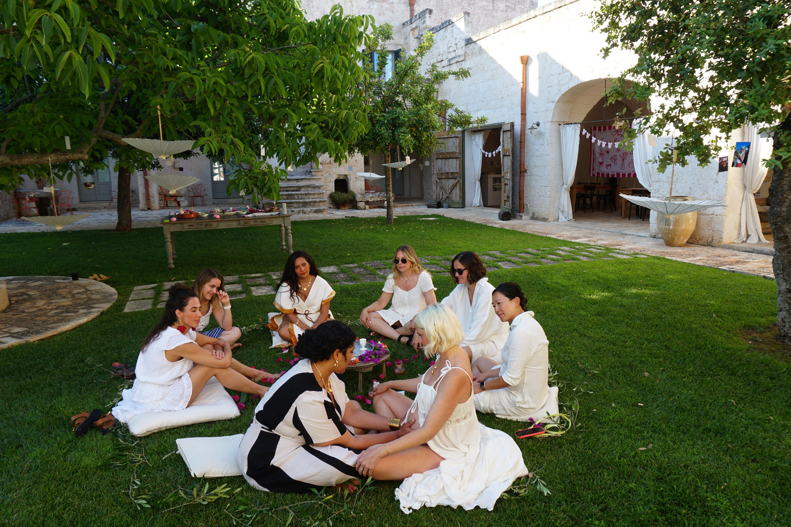In attesa. Albina Sokhova | Fotografa in Italia: Ritratti, Famiglie, Matrimoni e Branding