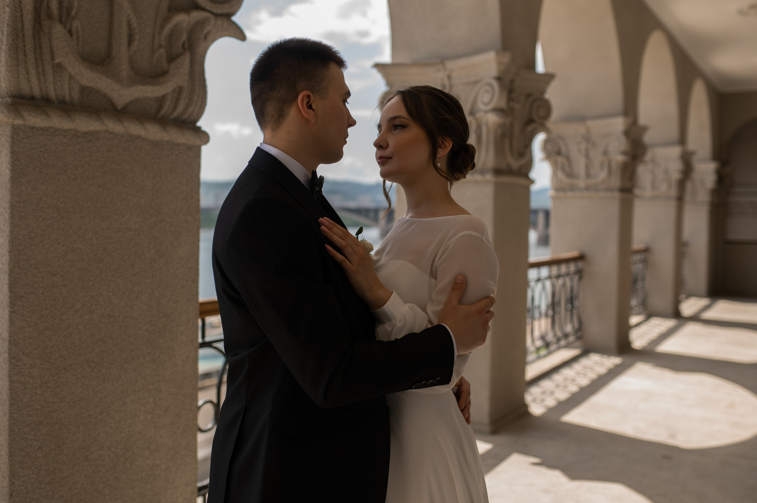 Smile. Wedding and commercial photographer