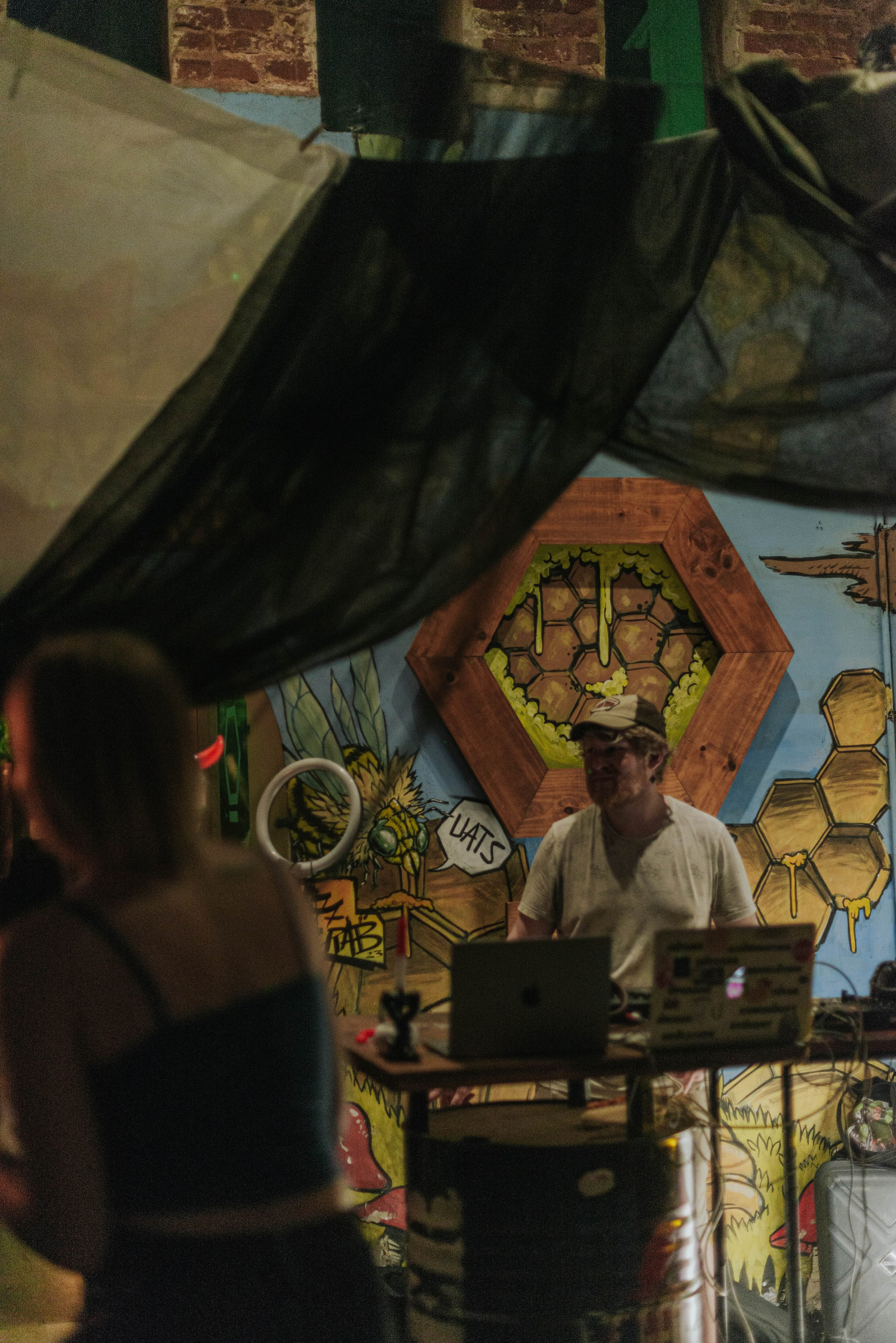 Ladno.cooperativa. Photographer @elmirkami in the city of Buenos Aires