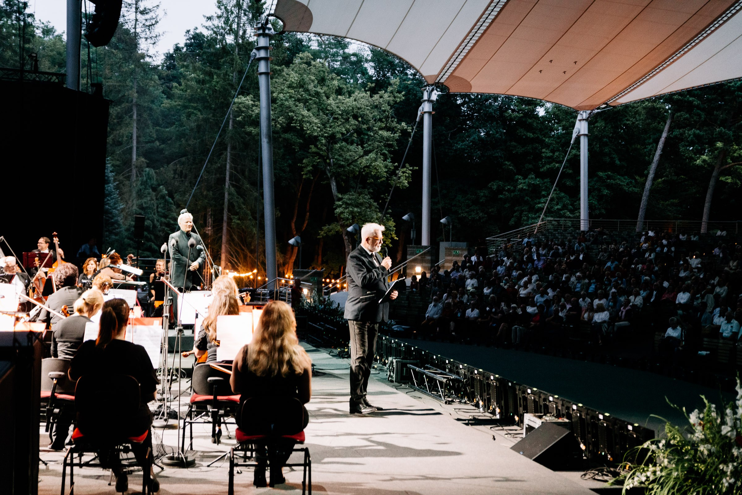 Opera Leśna Koncert. Fotograf Ślubny Warszawa - Sesje Biznesowe Rodzinne Eventy
