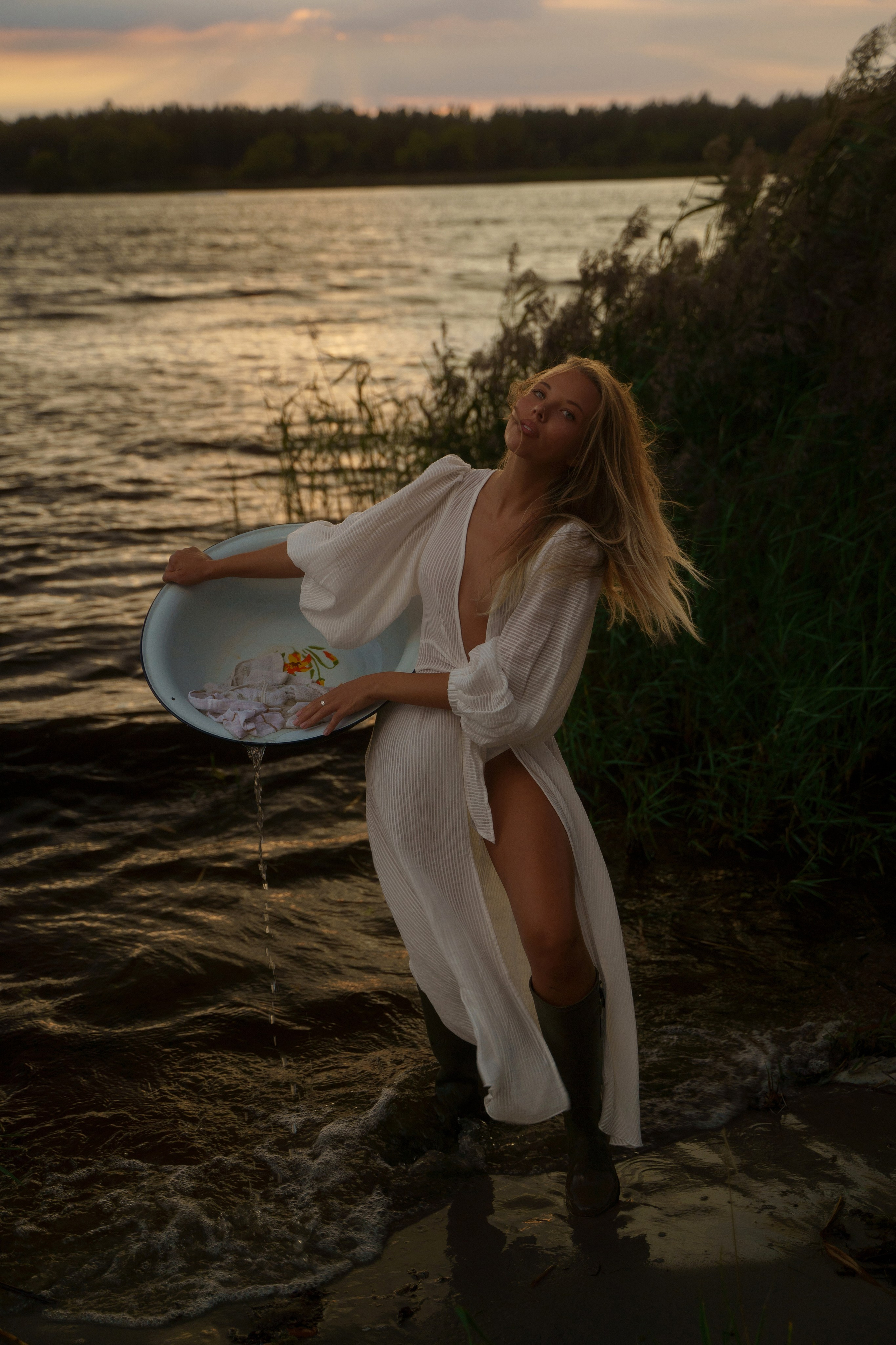 Storm, linen and milk