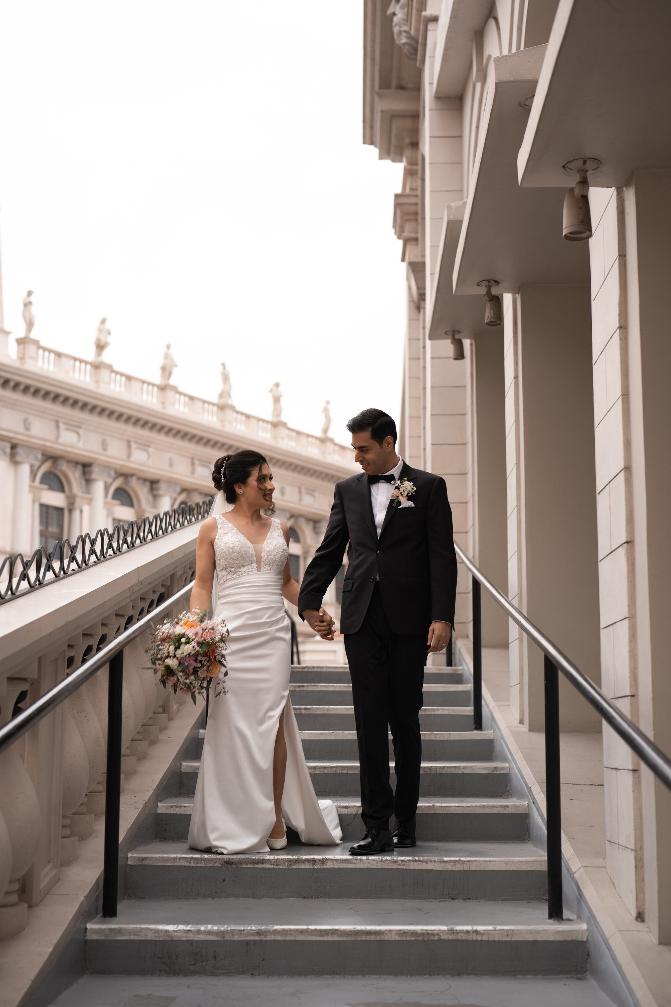 Sia&Yasi. Wedding & elopement photographer Viktoriya Kravtsov. Las Vegas