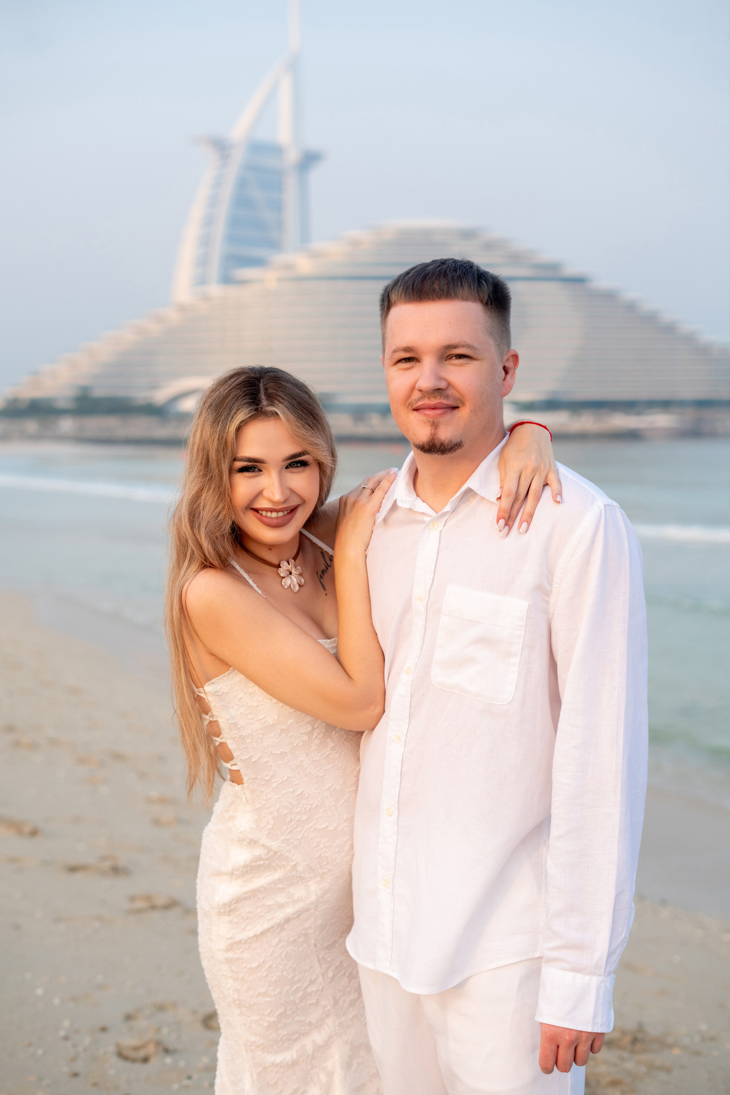 Sea breeze and kisses. Angela Iakovleva — Family Photographer in Dubai