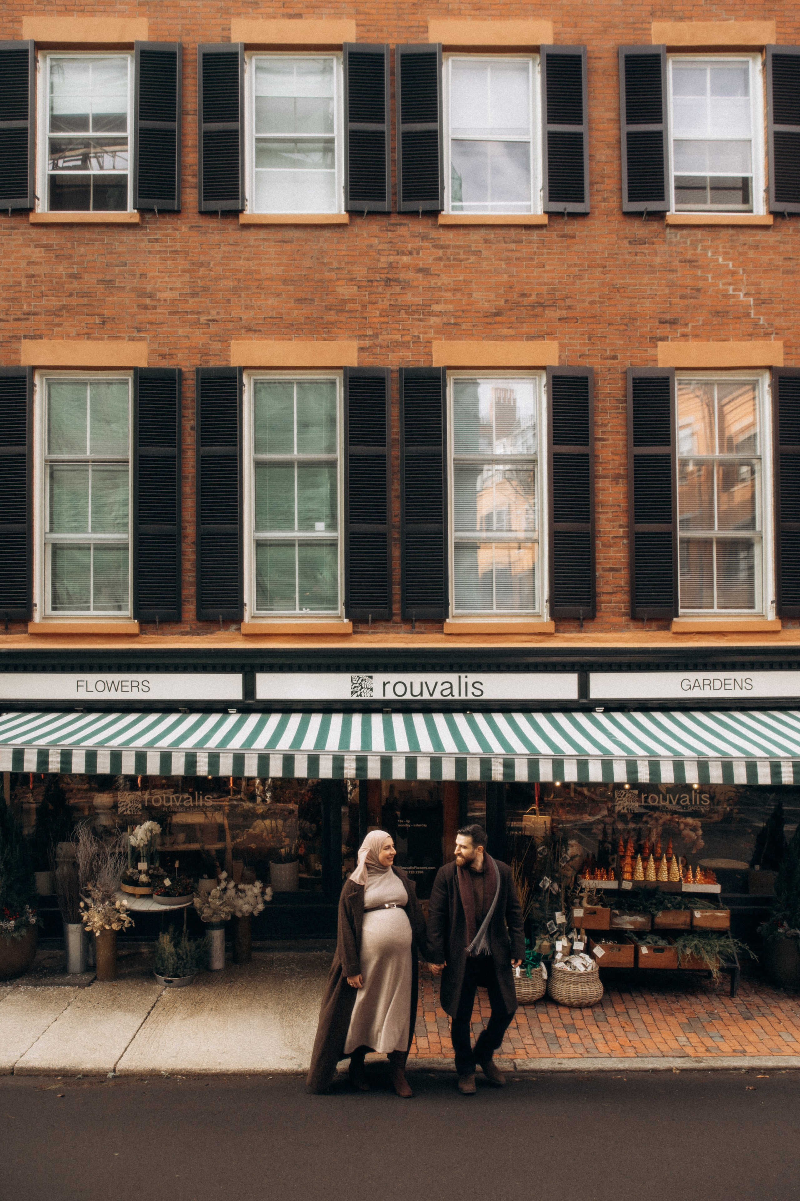 Winter Pregnancy Photoshoot | Bacon Hill, Boston