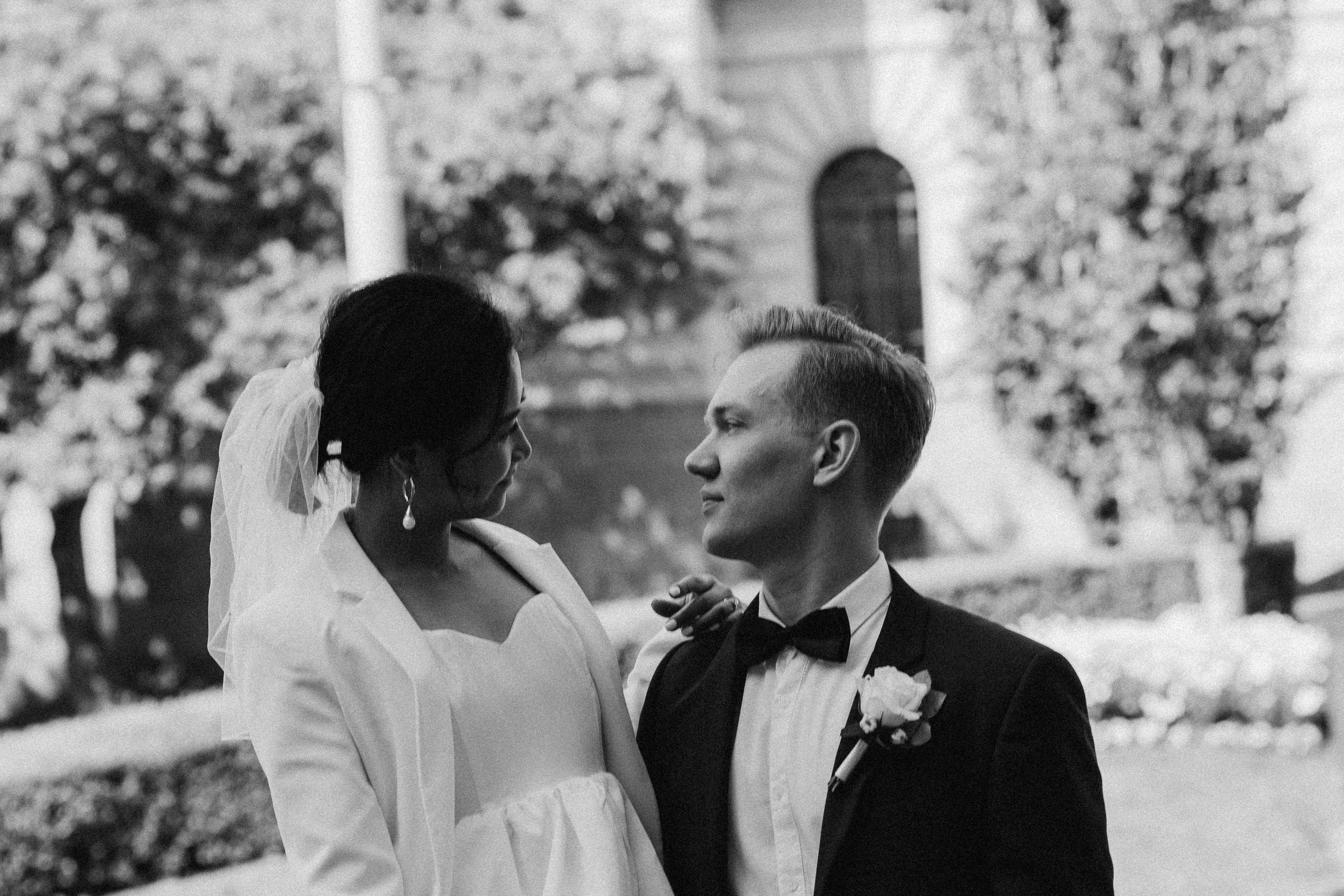 City wedding. Wedding and portrait photographer in Helsinki Vickan O