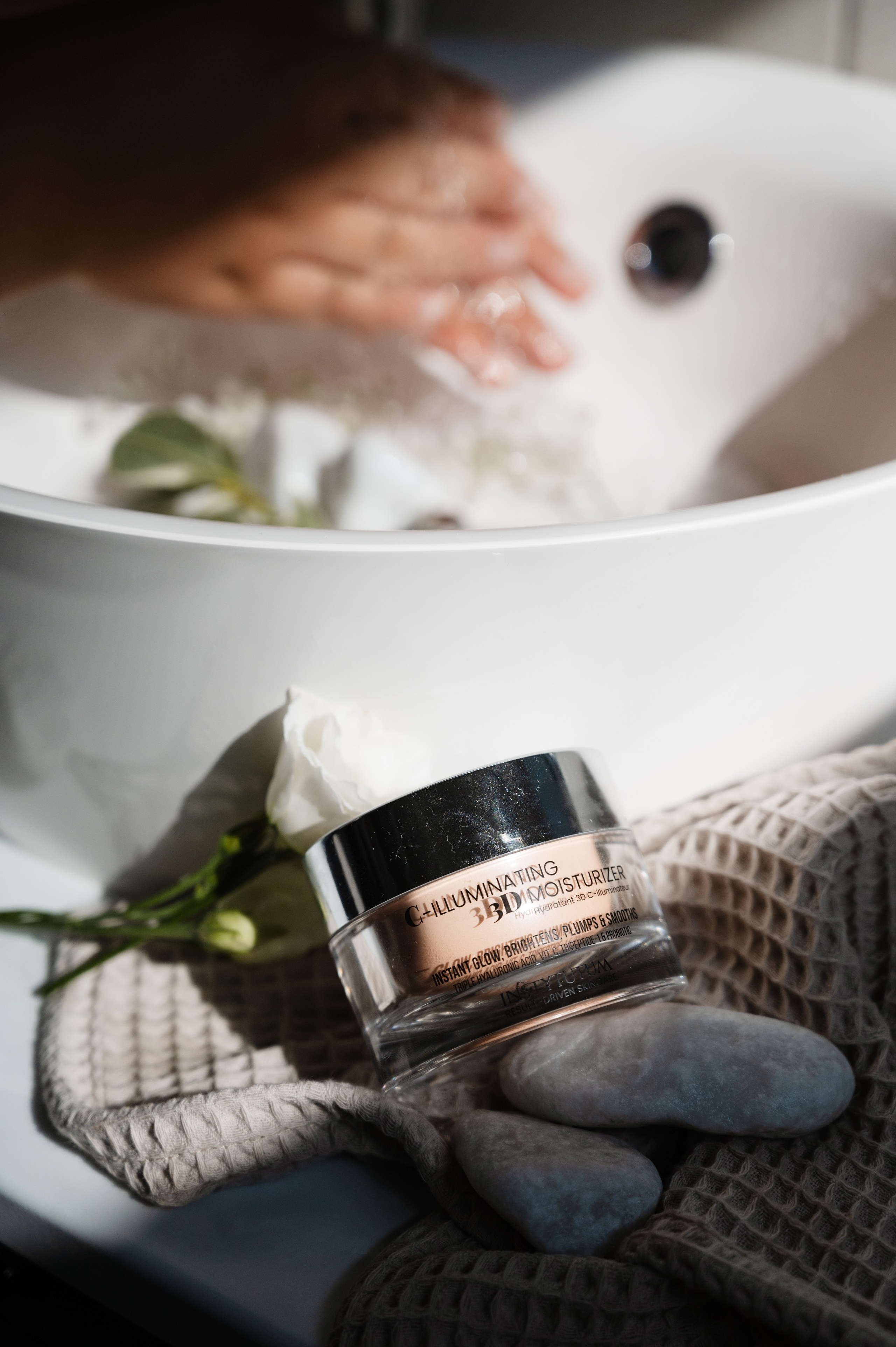 Skin&Care beauty shop. ANNA-MARIA PHOTO CONTENT CREATOR — фотограф, эстет, художник и визуальный эксперт в Instagram, работающий в Праге