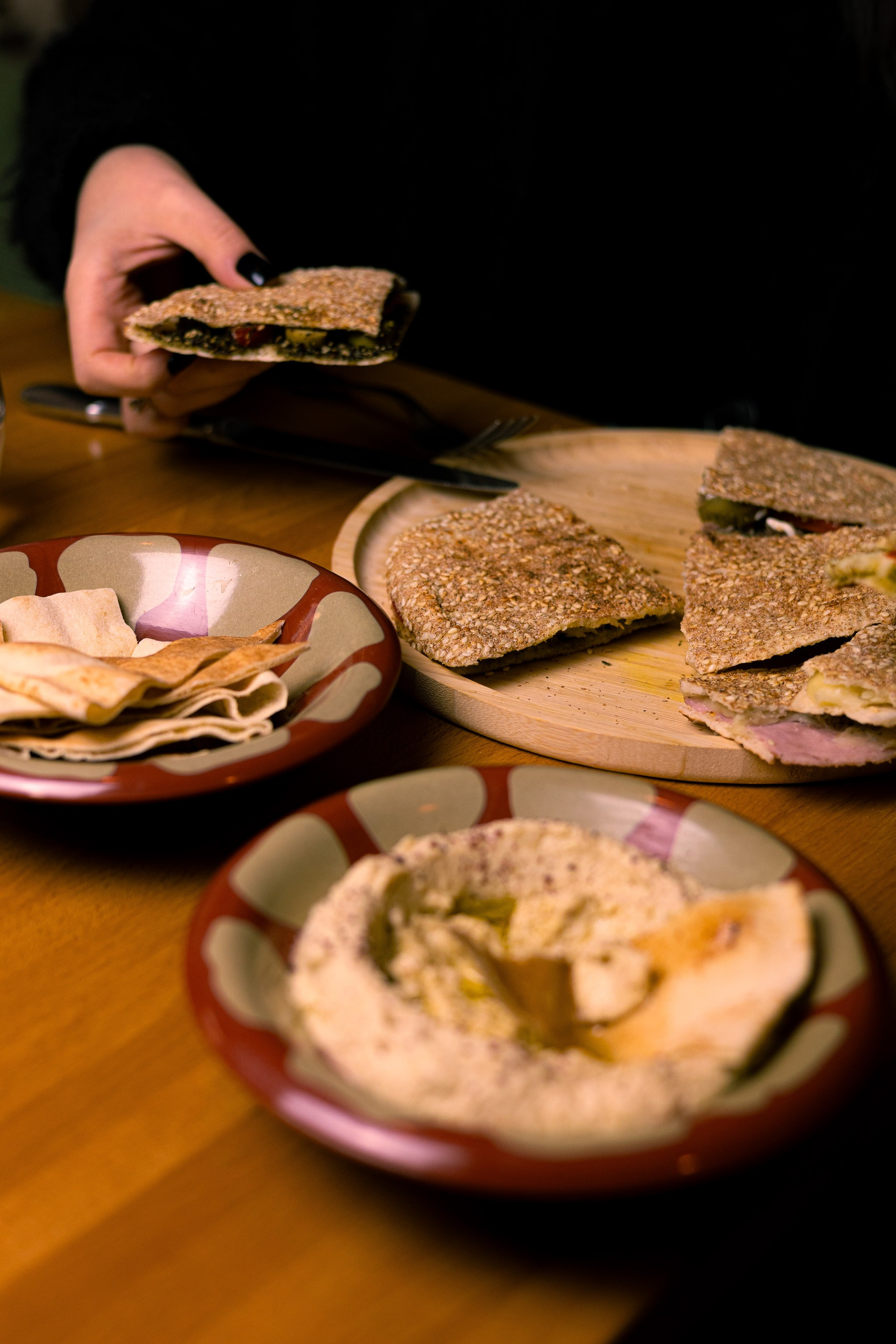 Photos culinaires et d'ambiance pour restaurants en Loire-Atlantique. Des visuels appétissants pour vos menus, réseaux sociaux et site web. Ani Torosyan