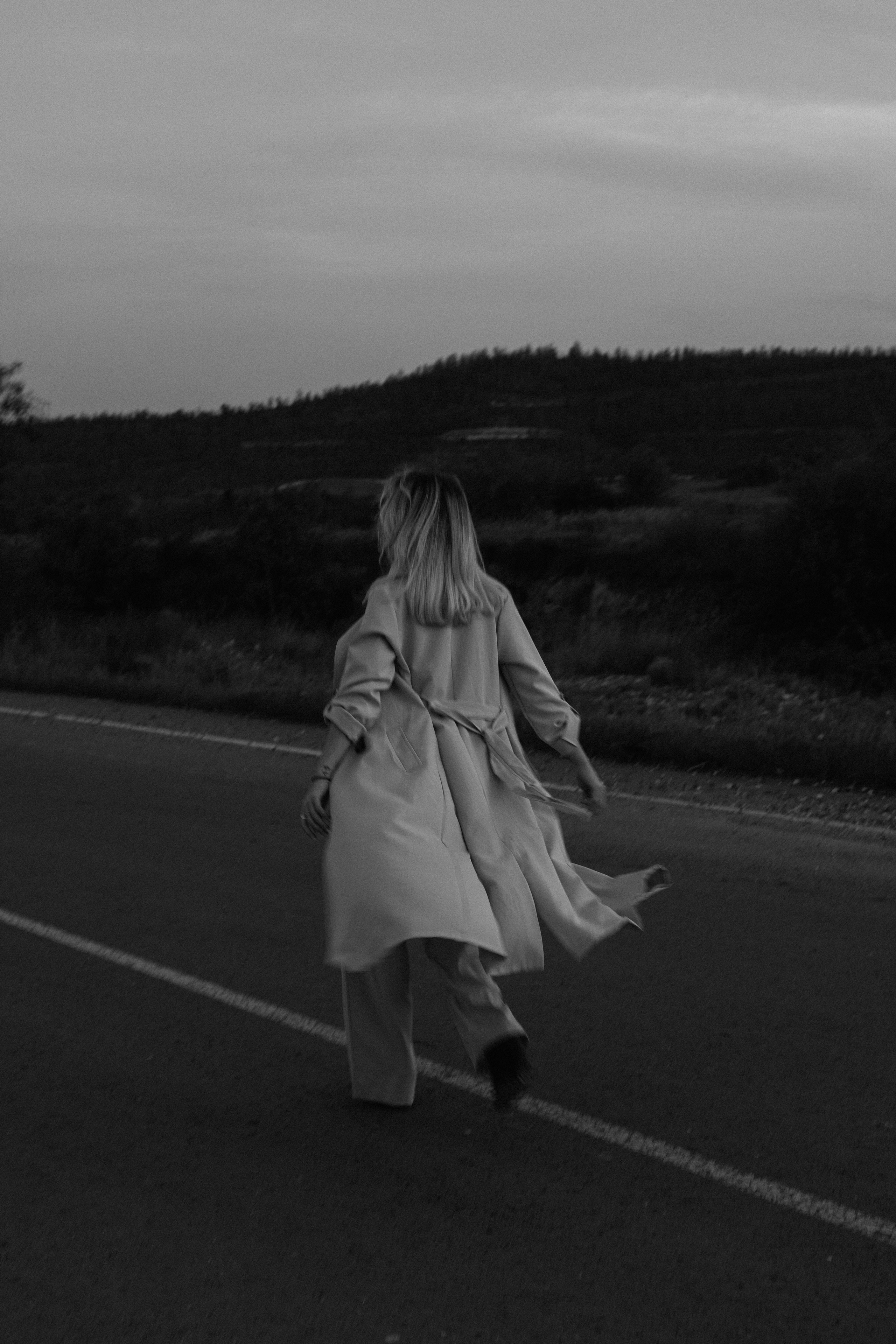 Cinematic Road Portraits — Woman in Trench Coat at Sunset. Kristina Kozheltsova- Soulful Portrait&Lifestyle&Love Story Photographer in Leipzig, Germany
