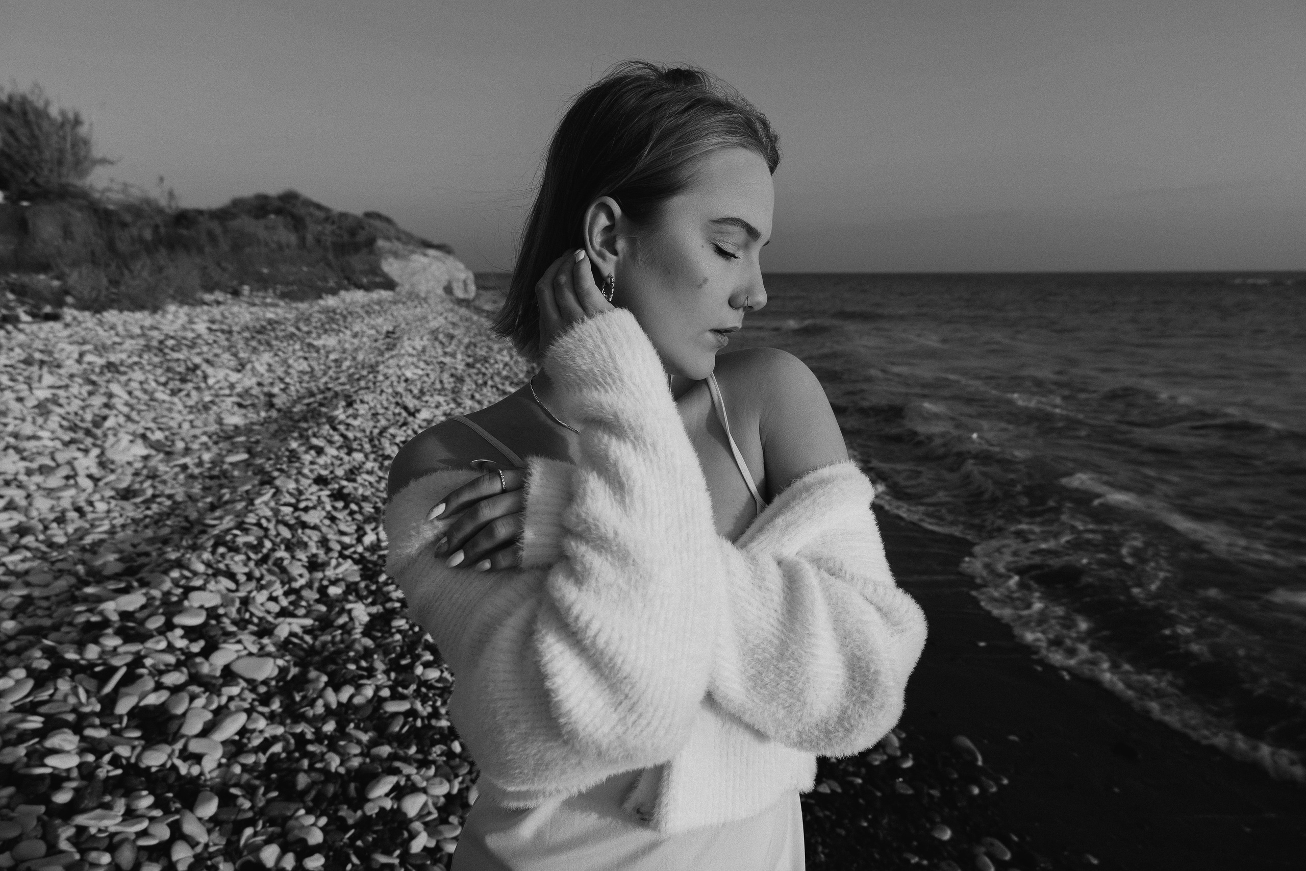 Seaside Portraits. Woman by the Morning Light. Kristina Kozheltsova- Soulful Portrait&Lifestyle&Love Story Photographer in Leipzig, Germany