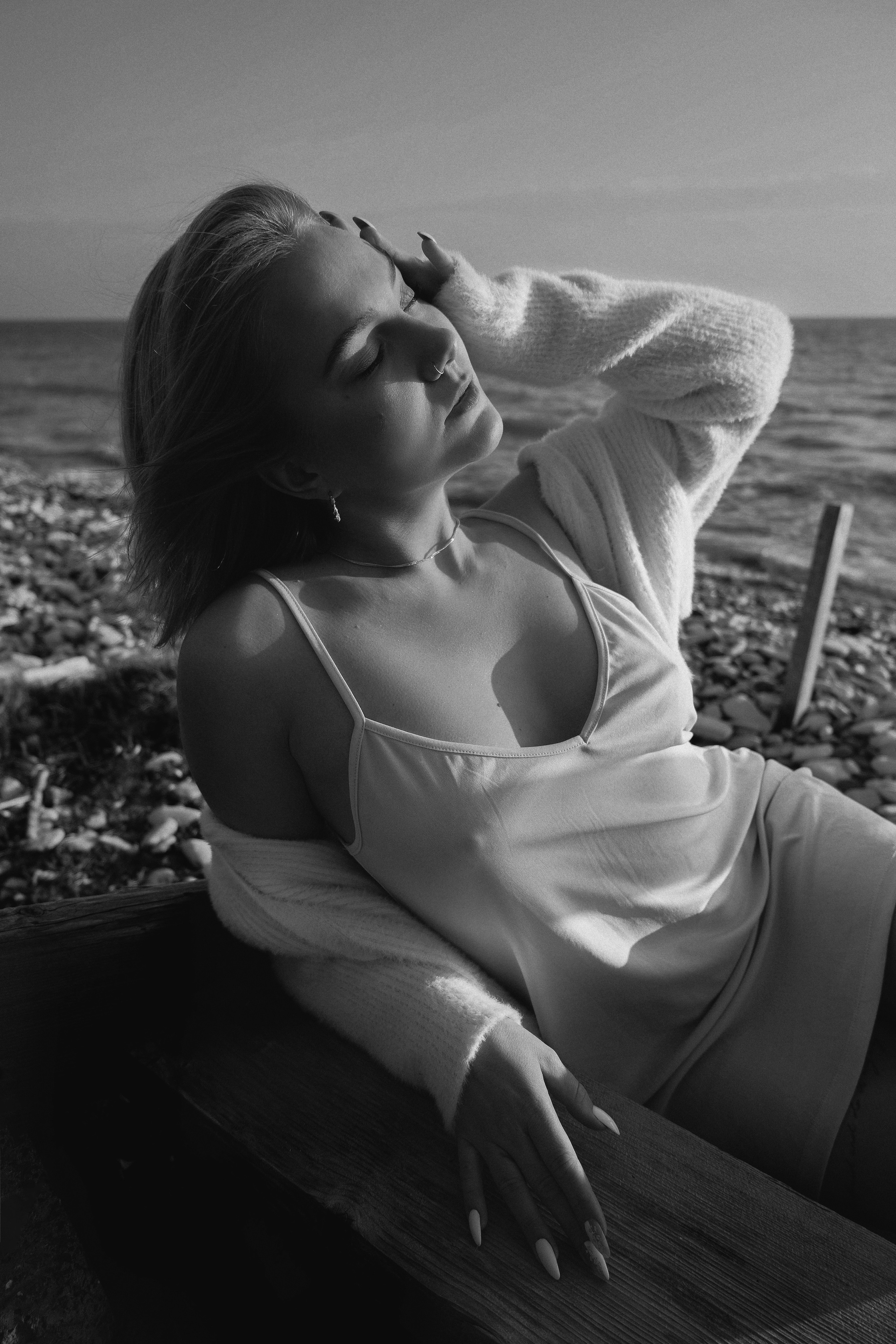 Seaside Portraits. Woman by the Morning Light. Kristina Kozheltsova- Soulful Portrait&Lifestyle&Love Story Photographer in Leipzig, Germany