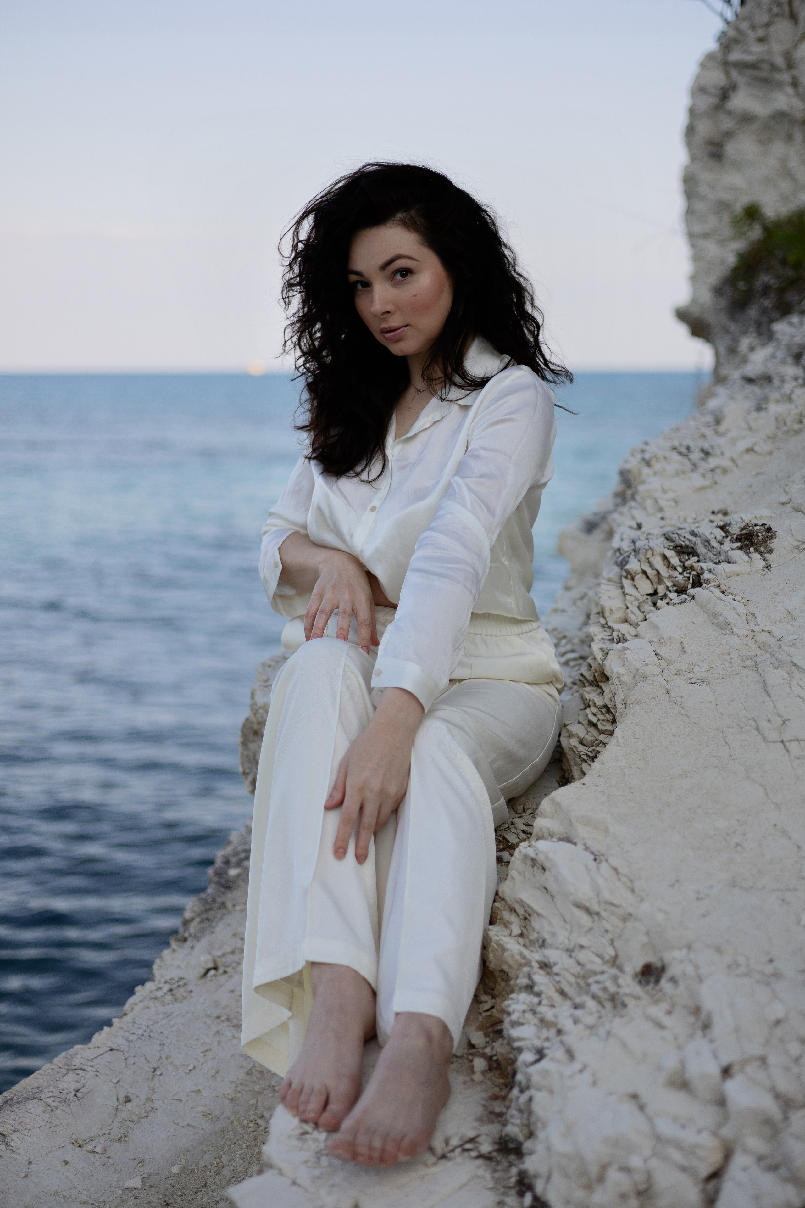 Coastal Portraits. Woman in White by the Sea. Kristina Kozheltsova- Soulful Portrait&Lifestyle&Love Story Photographer in Leipzig, Germany