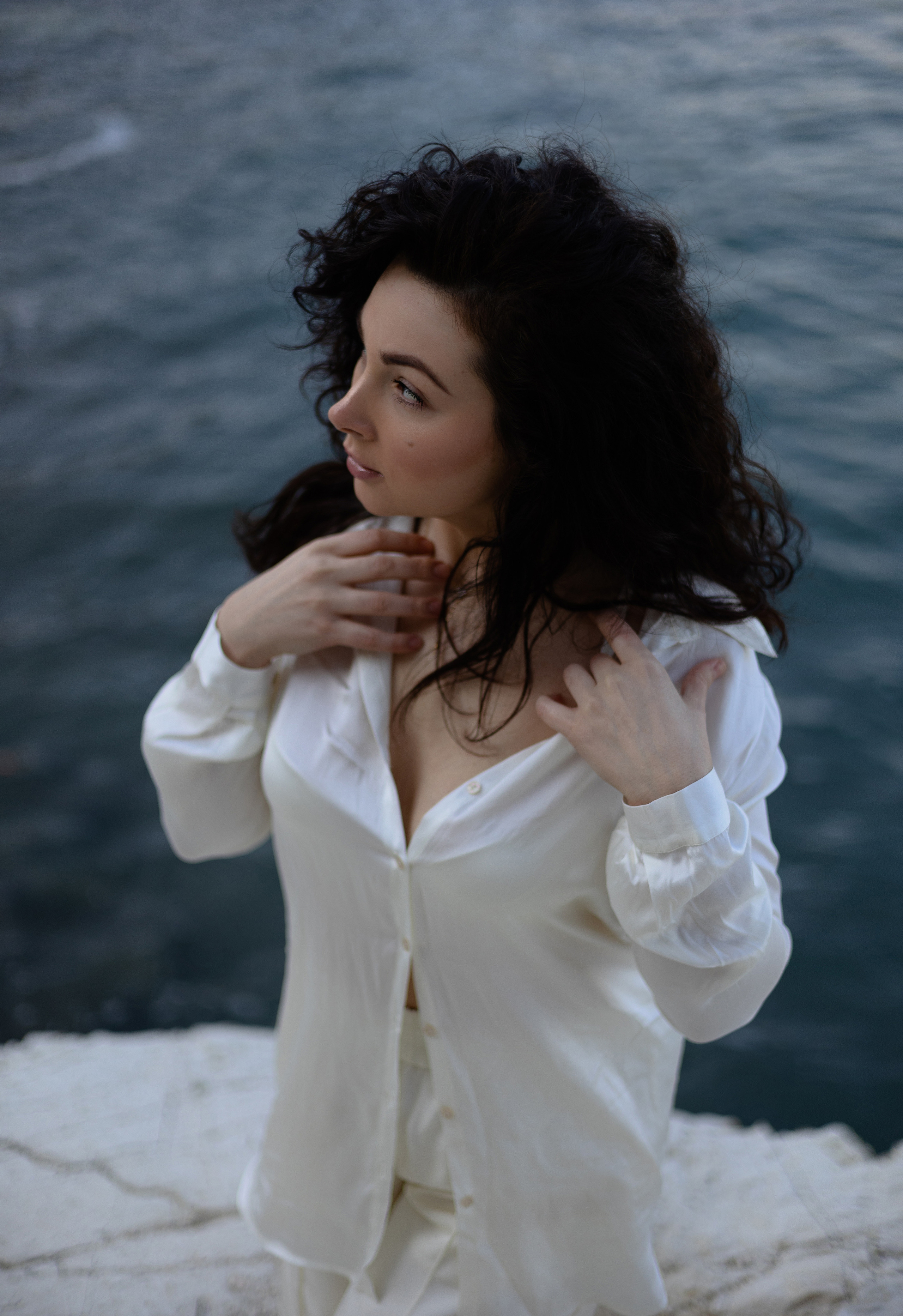 Coastal Portraits. Woman in White by the Sea. Kristina Kozheltsova- Soulful Portrait&Lifestyle&Love Story Photographer in Leipzig, Germany